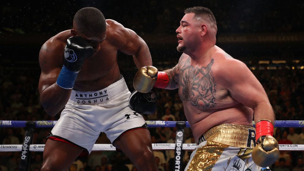 A pocakos mexikói kiütötte a verhetetlennek hitt Anthony Joshuát