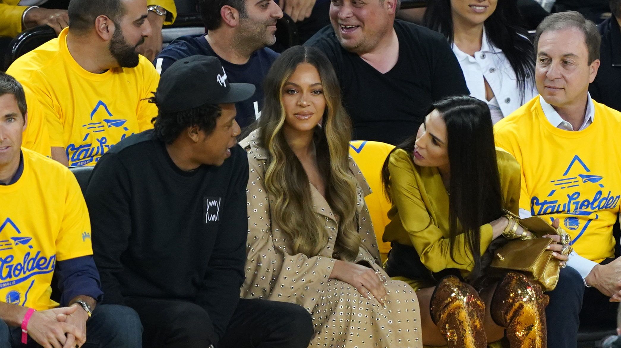 Beyoncé szimplán arrébb lökött egy Jay-Z-re nagyon rámozduló nőt