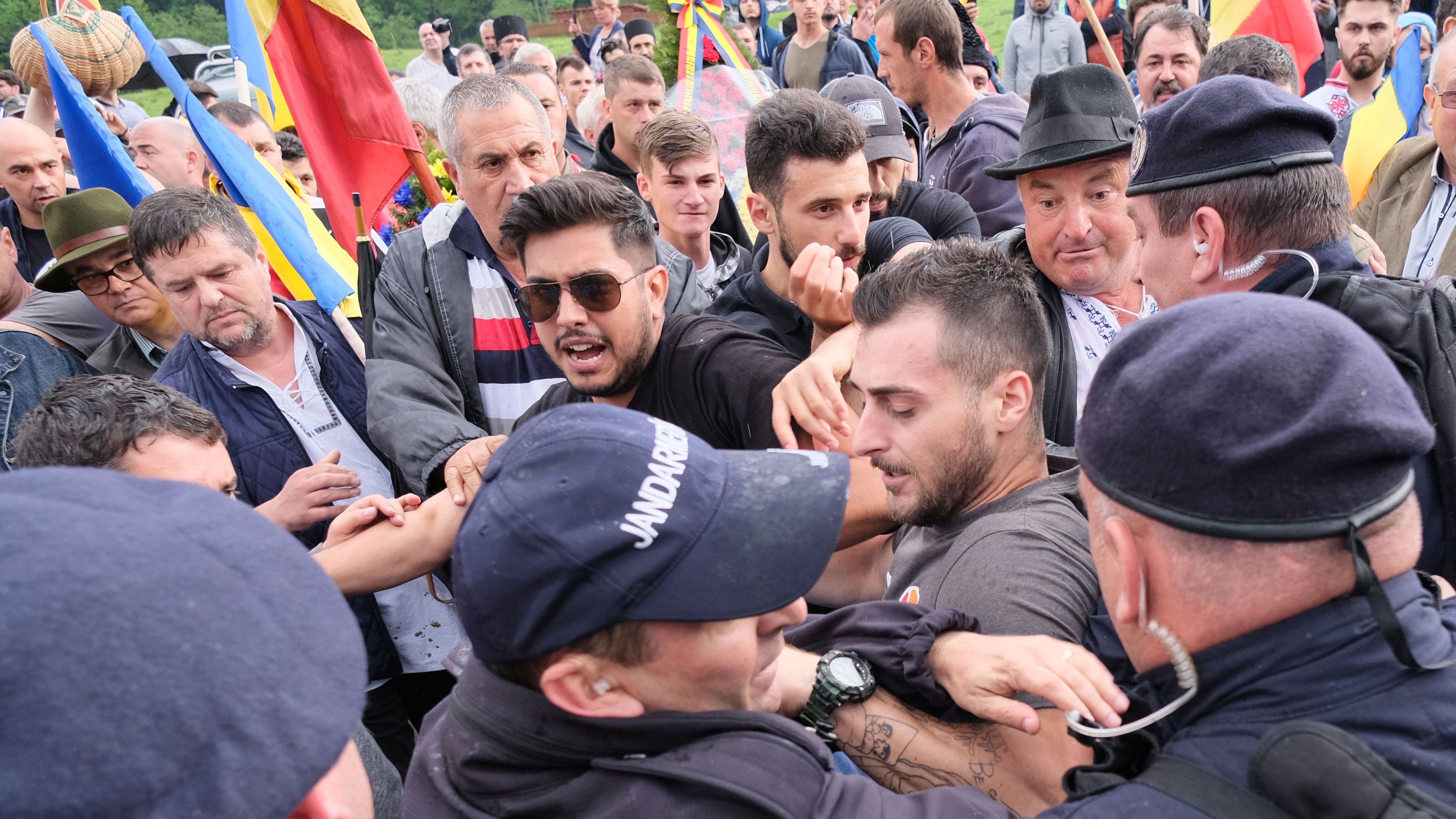 Úzvölgyi katonatemető: a román külügy szerint a magyarok szították a feszültséget