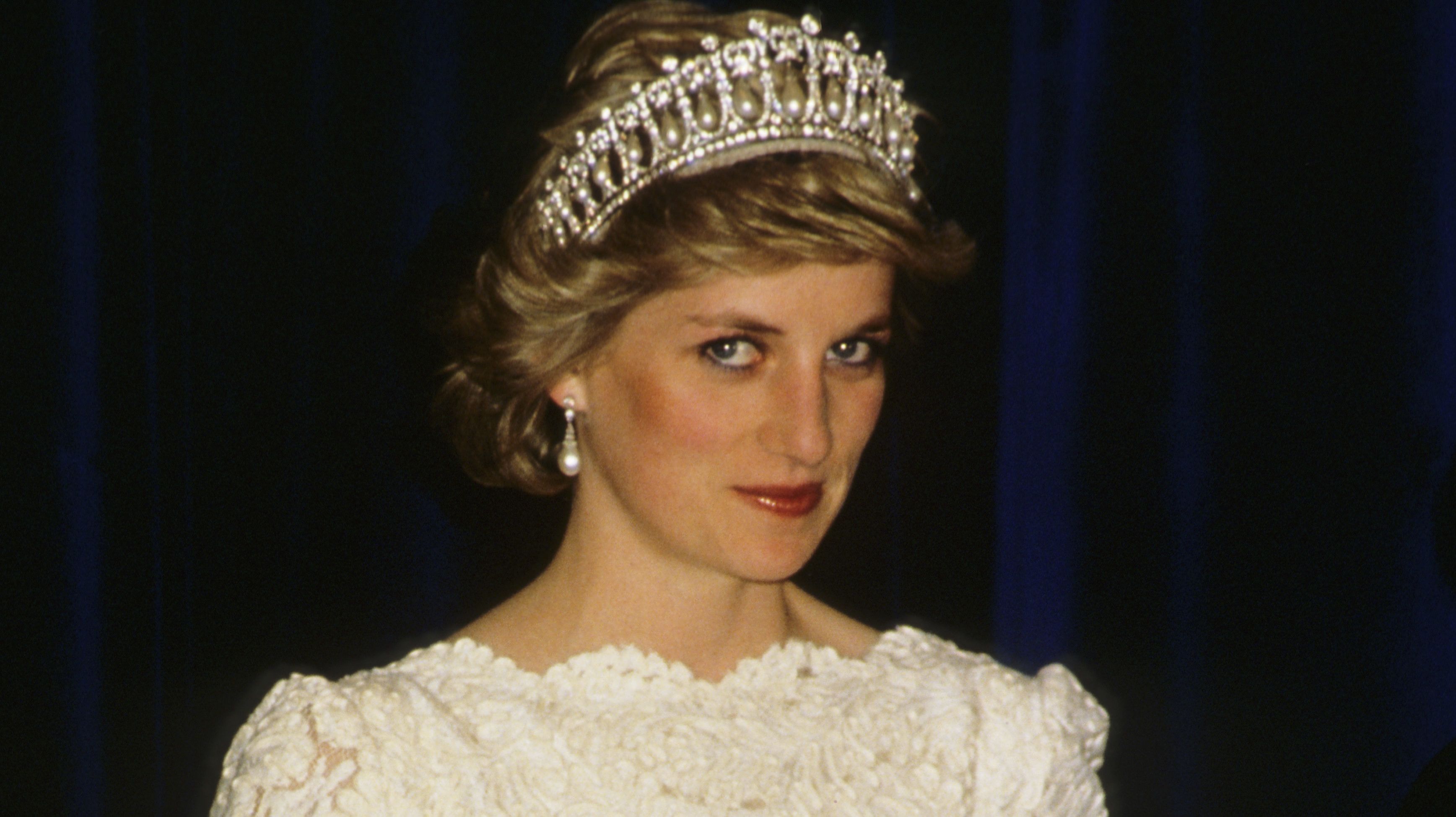 Diana hercegné mell alakú tortával és Claudia Schifferrel lepte meg Vilmost a 13. szülinapján