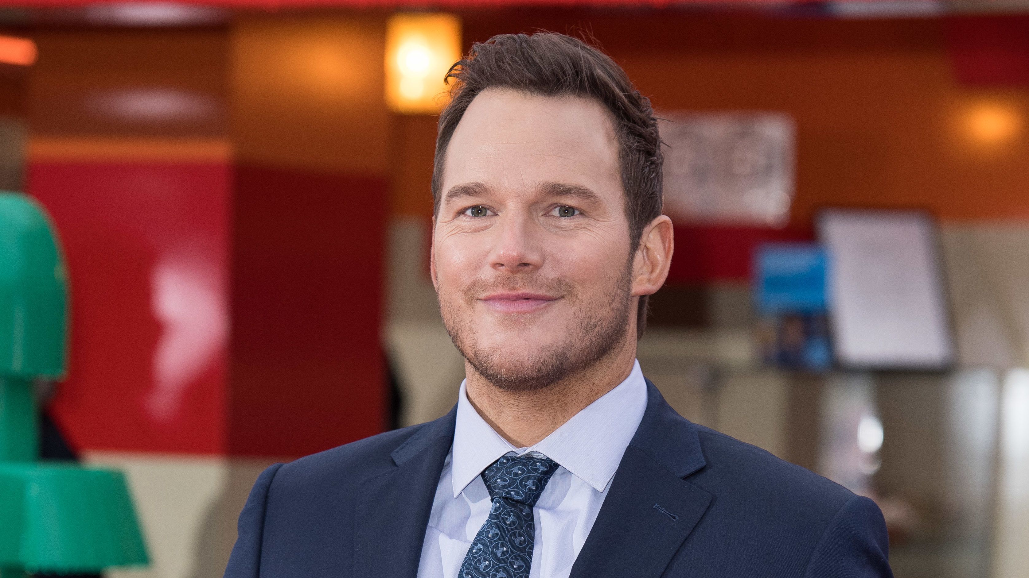 Chris Pratt háta ropogósra égett a napon