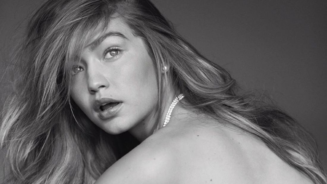 Gigi Hadid angyalként meztelenkedik