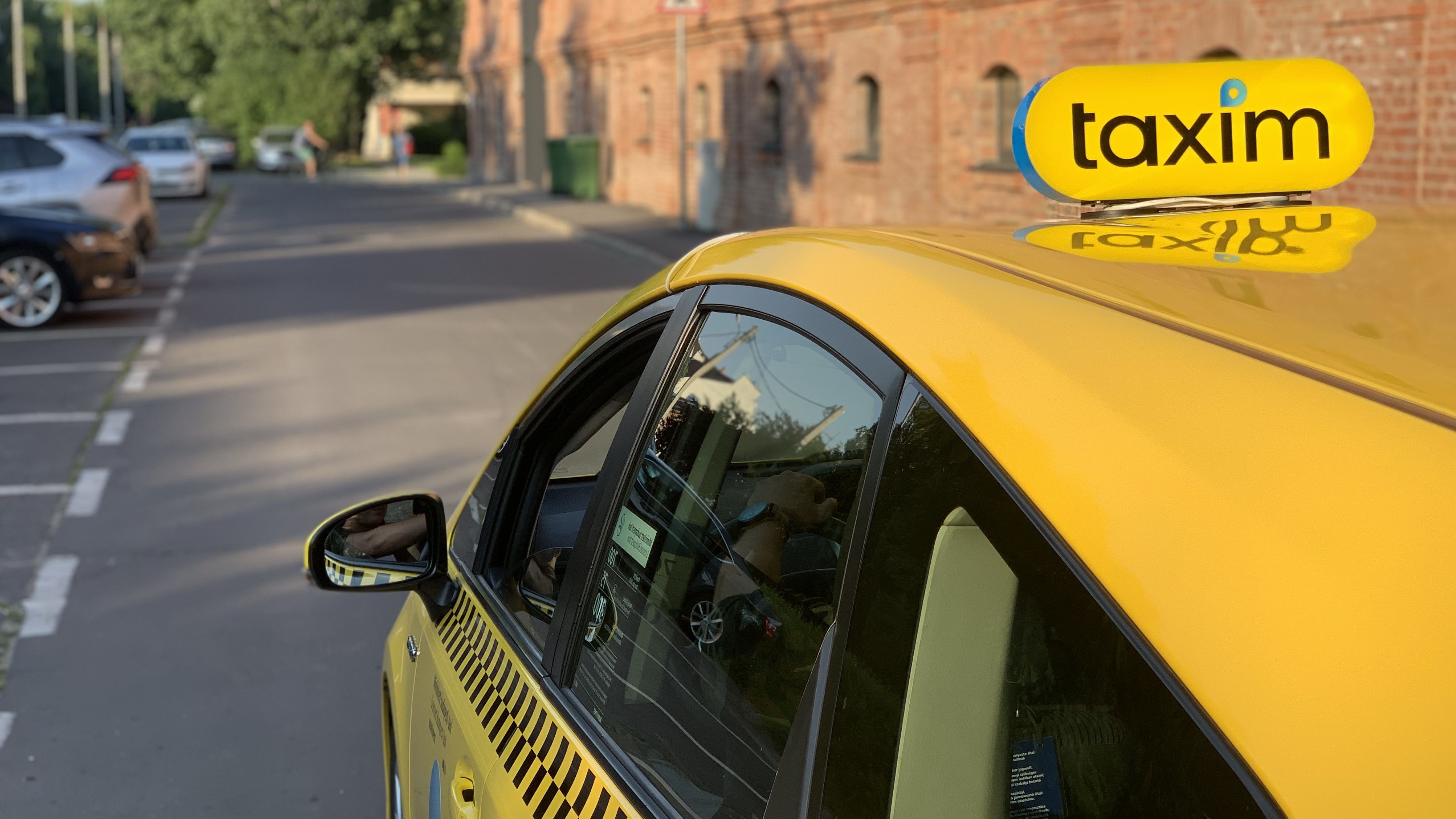 Gyerekeken segíthet, ha a magyar taxis appal utazik