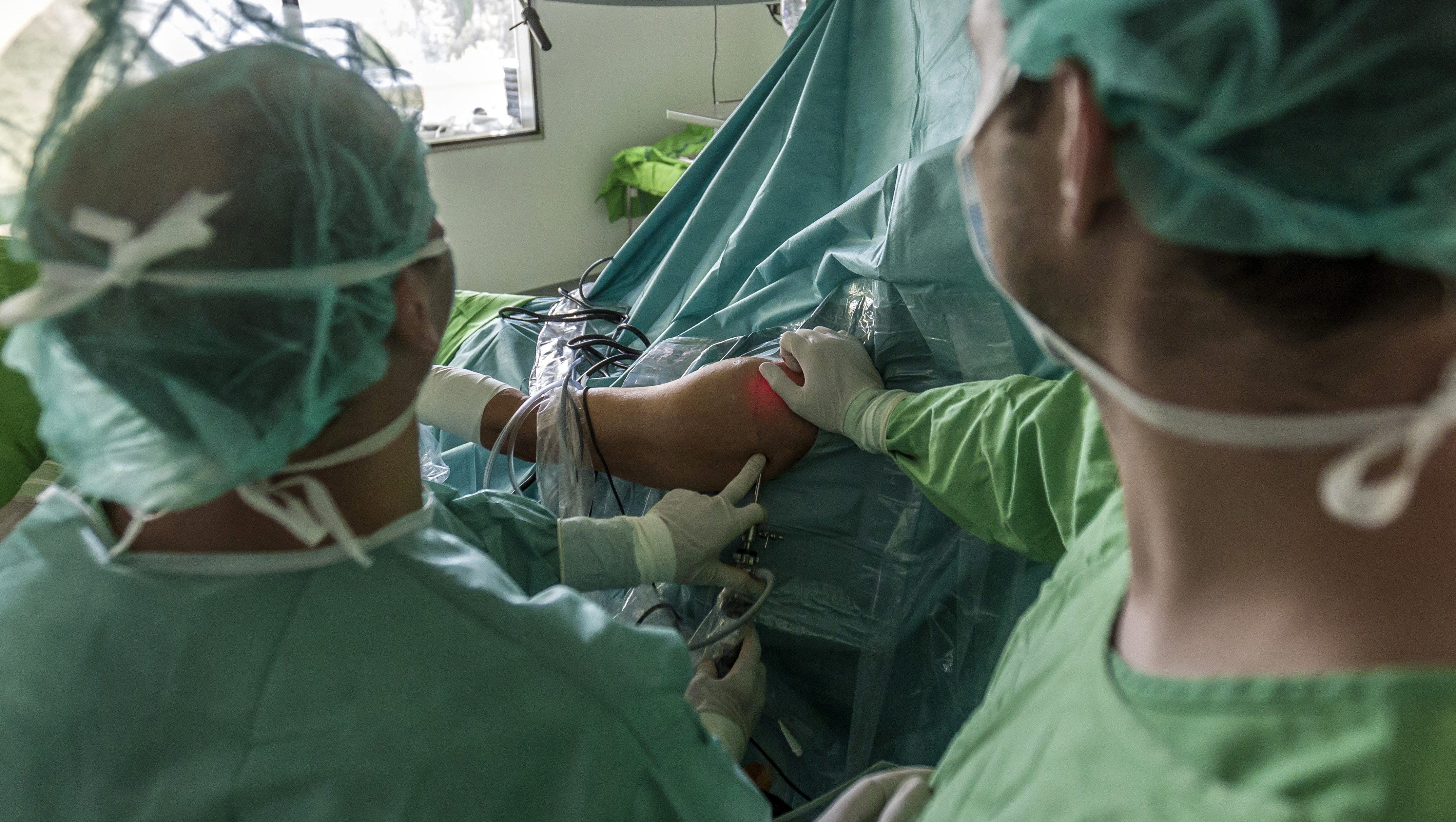 Nincs klíma, műtét közben lett rosszul a Kútvölgyi kórház egyik munkatársa