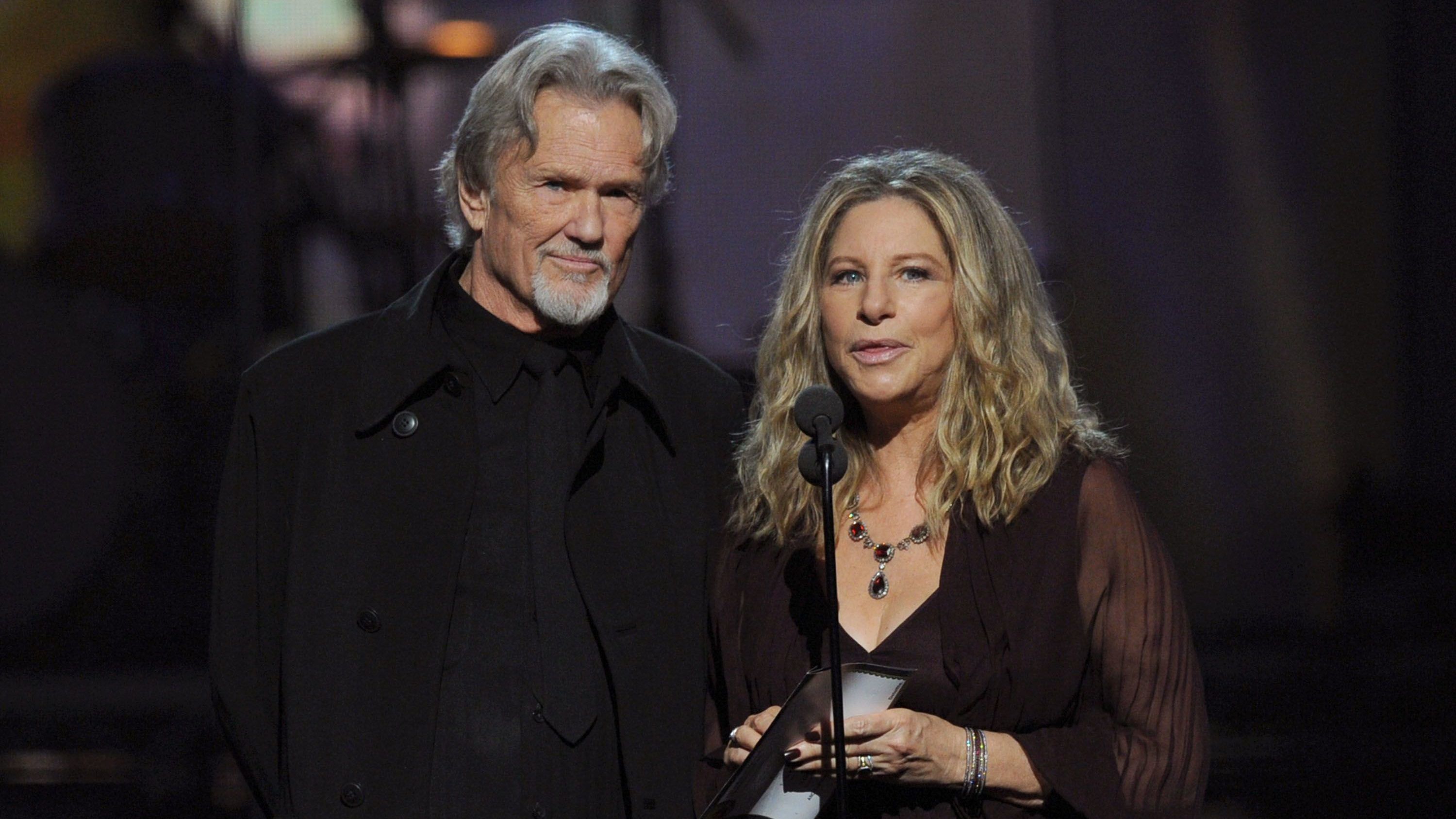 Barbra Streisand és Kris Kristofferson előadta újra a saját Csillag születikjük egyik számát