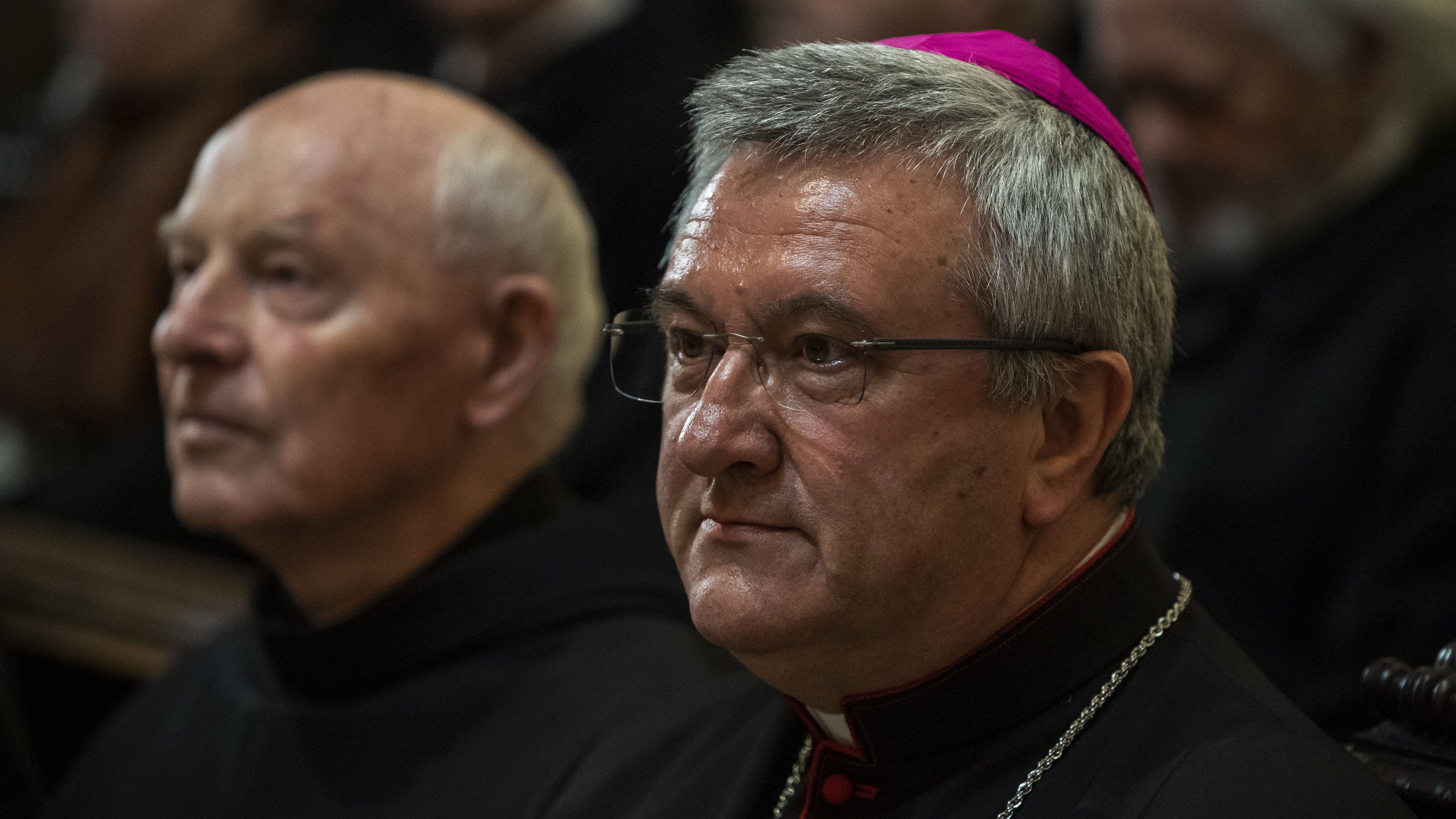 Sértődött levelet írt a győri püspök az iskolaigazgató kirúgásáról