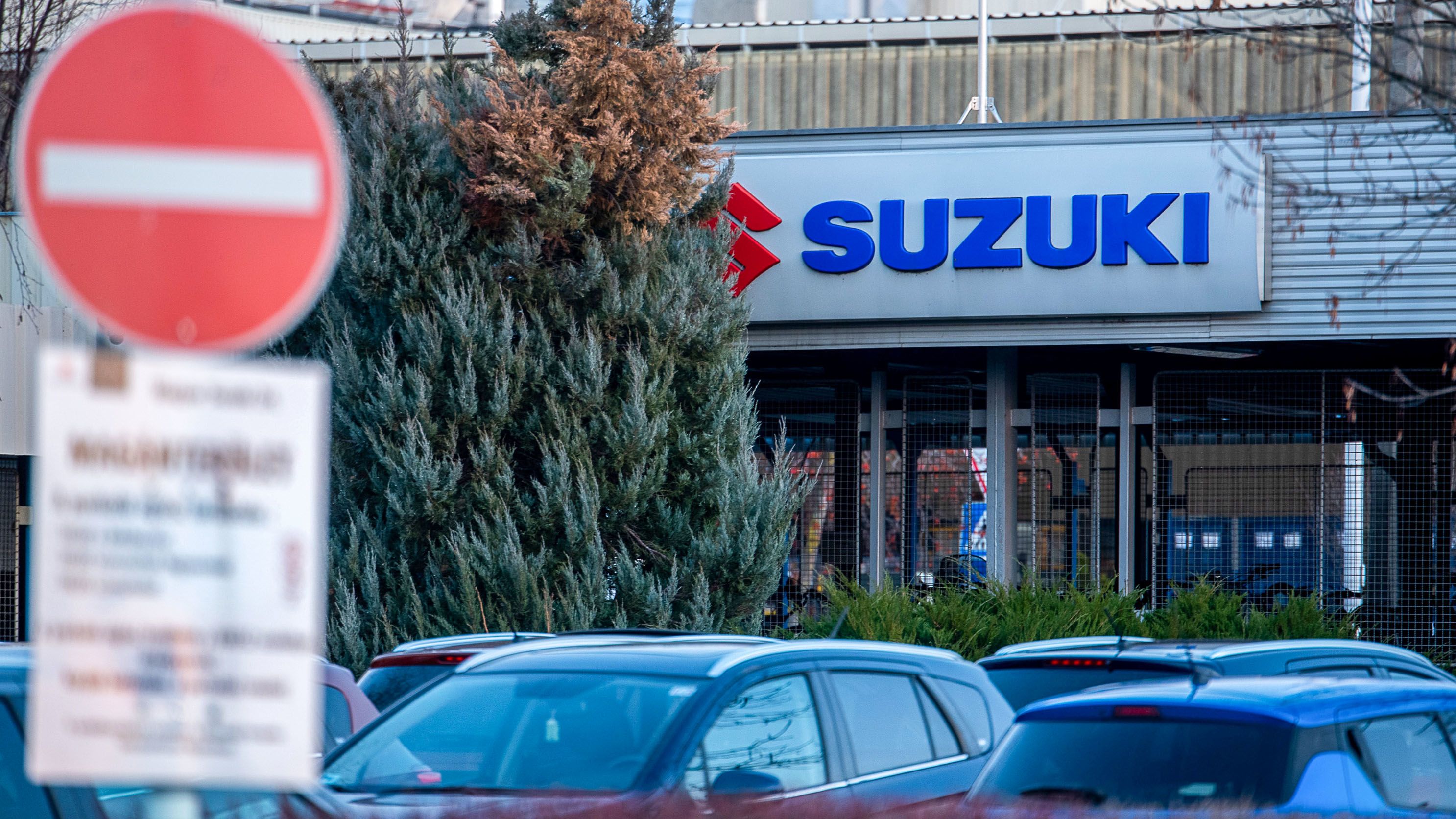 Harmadszor fekszik keresztbe a Suzuki