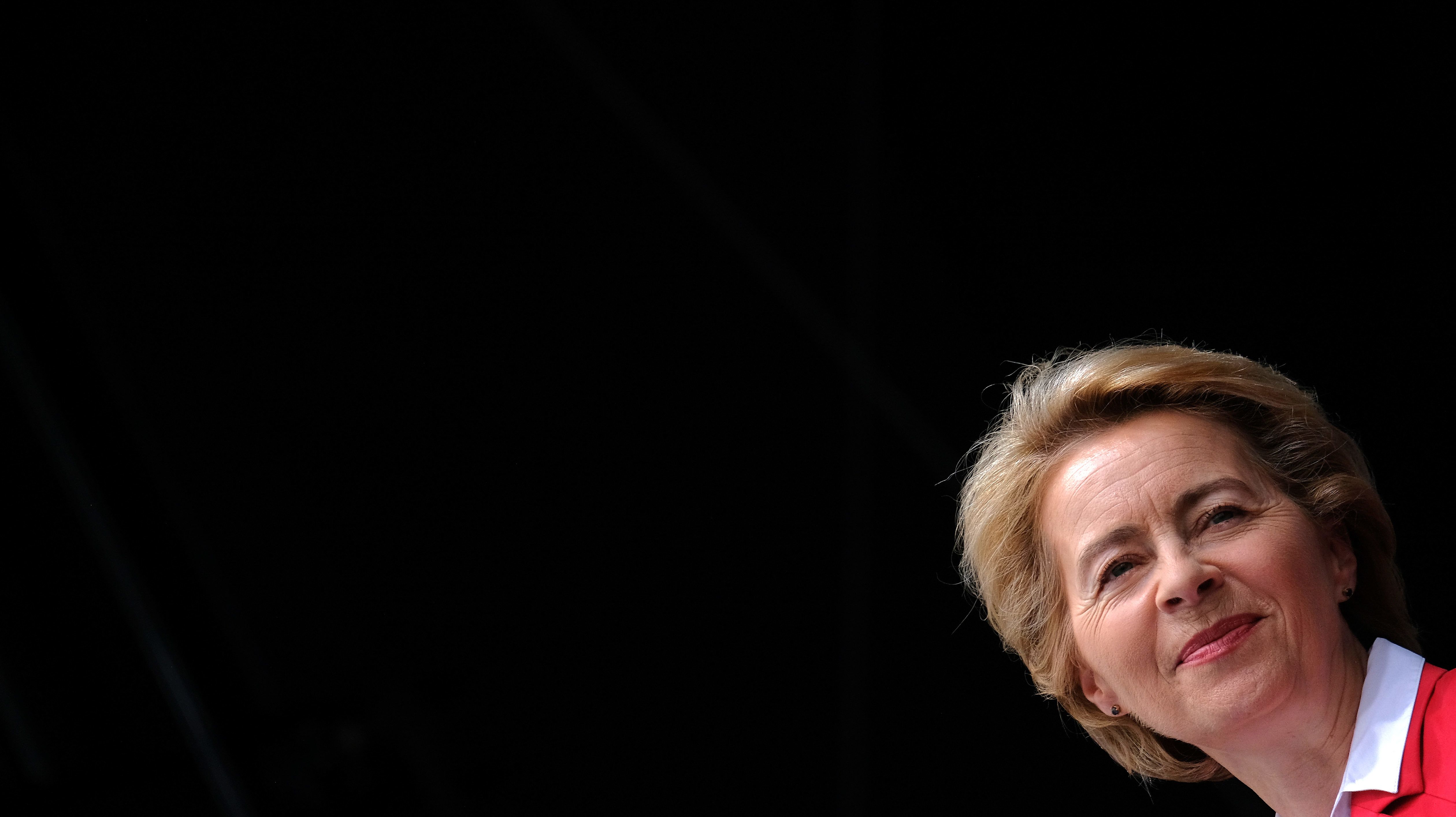 Lemondott miniszteri posztjáról von der Leyen