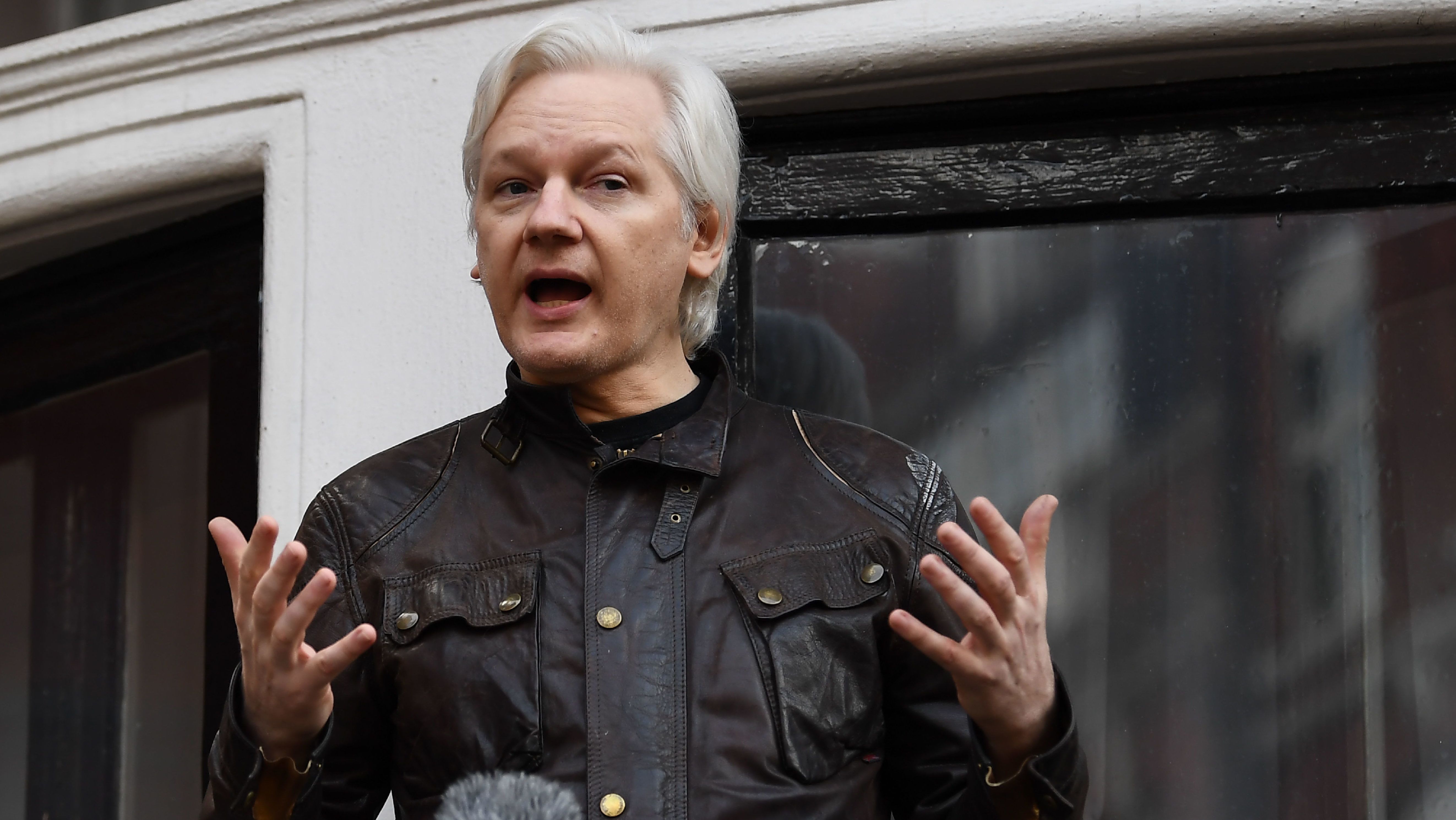 CNN: A Wikileaks-alapító Londonból avatkozott be az amerikai választásokba