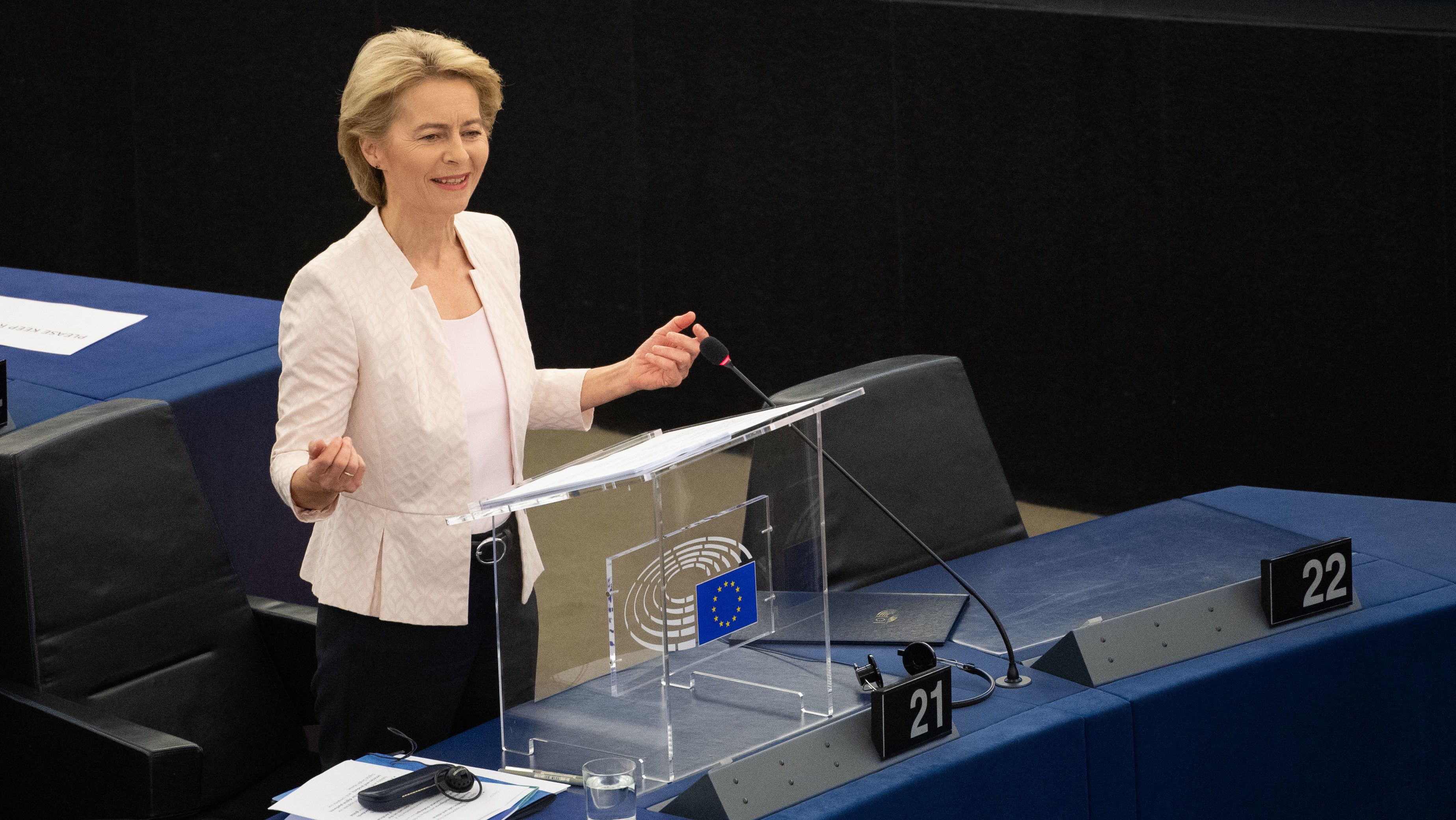 A nők elleni erőszakkal szembeni fellépésre és a jogállam védelmére szólított fel az EP elnökjelöltje