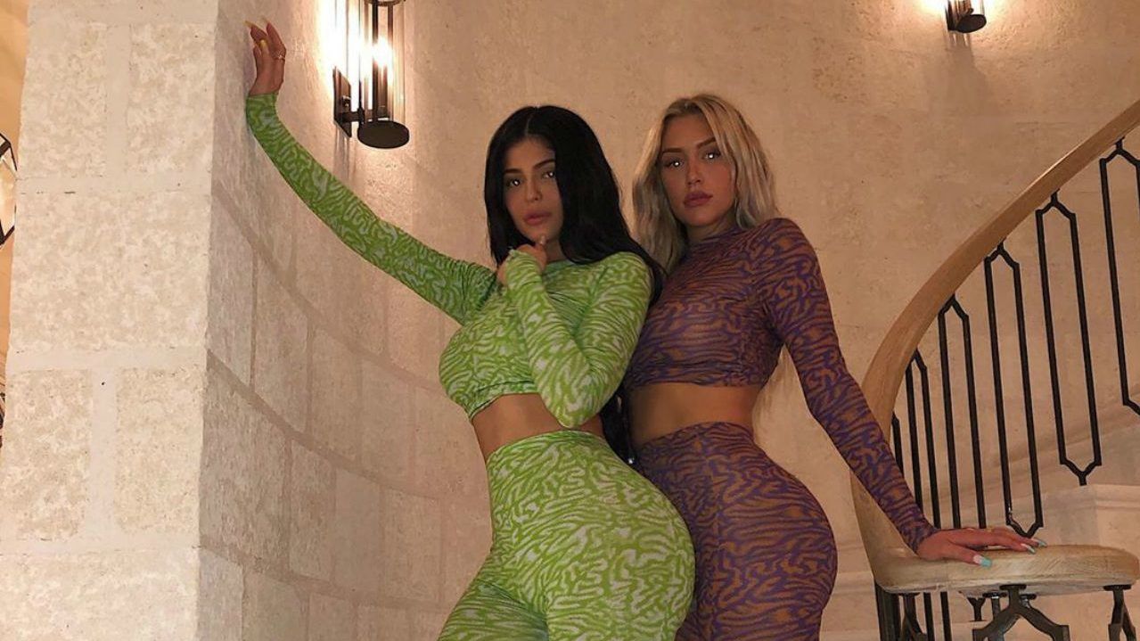 Kylie Jenner váratlan jelzőket használt egy barátnője testrészére