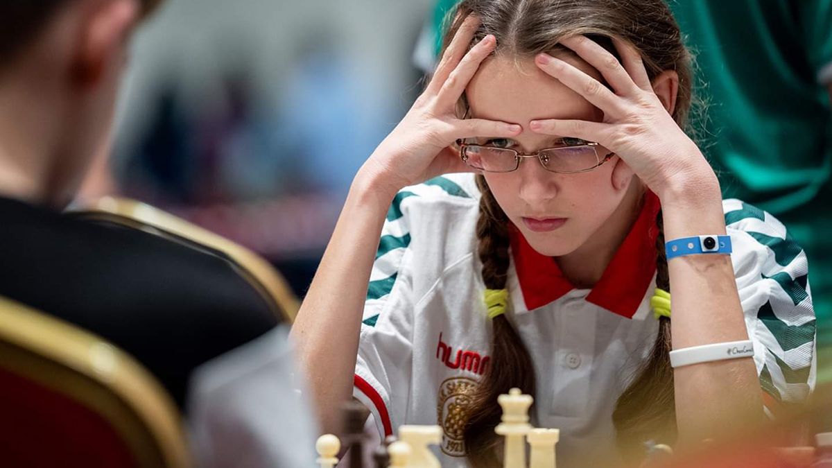 A 12 éves magyar sakkozólány, aki nem jár iskolába, mégis kitűnő
