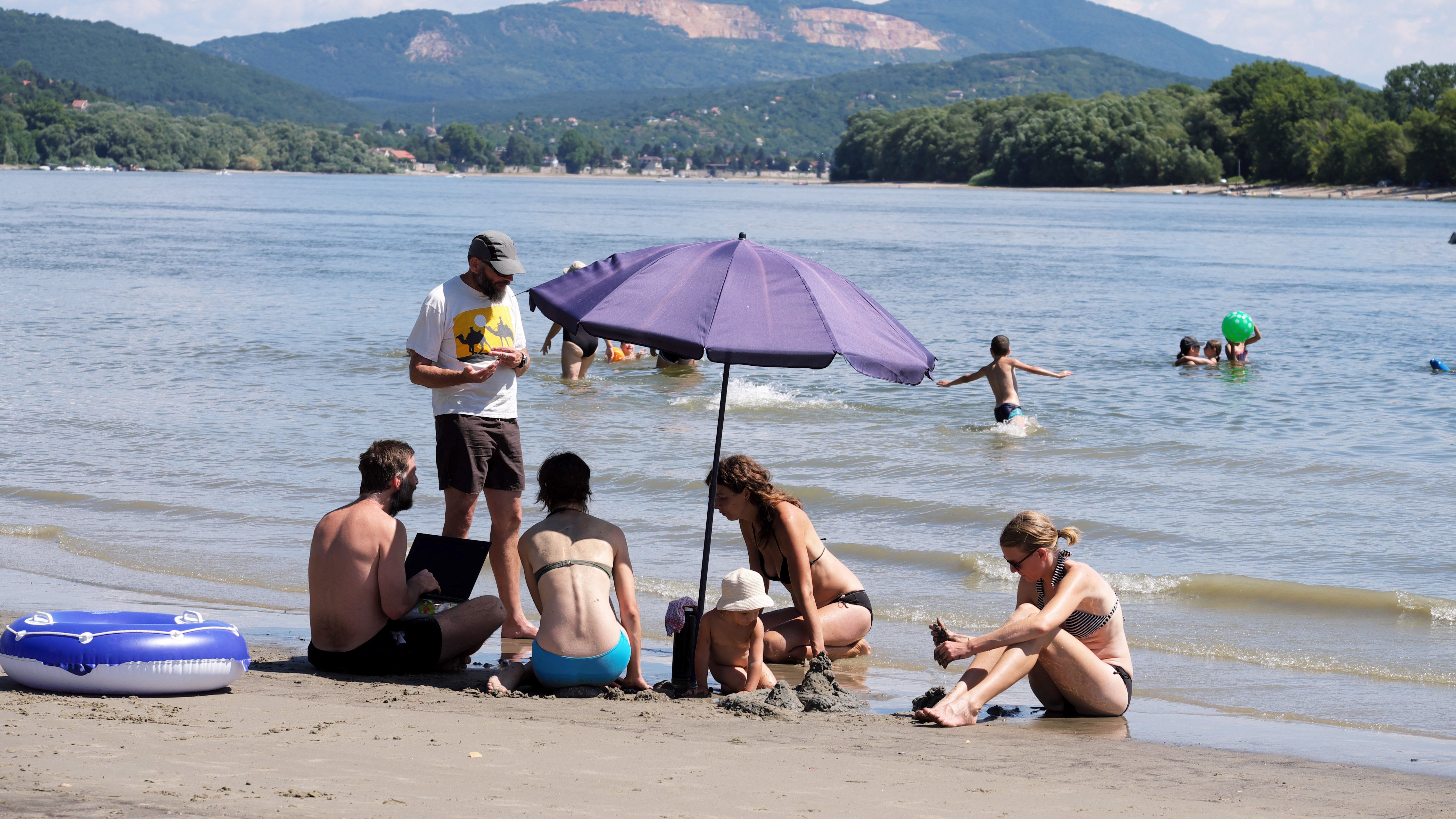 Felújítják a strandokat a Dunakanyarban