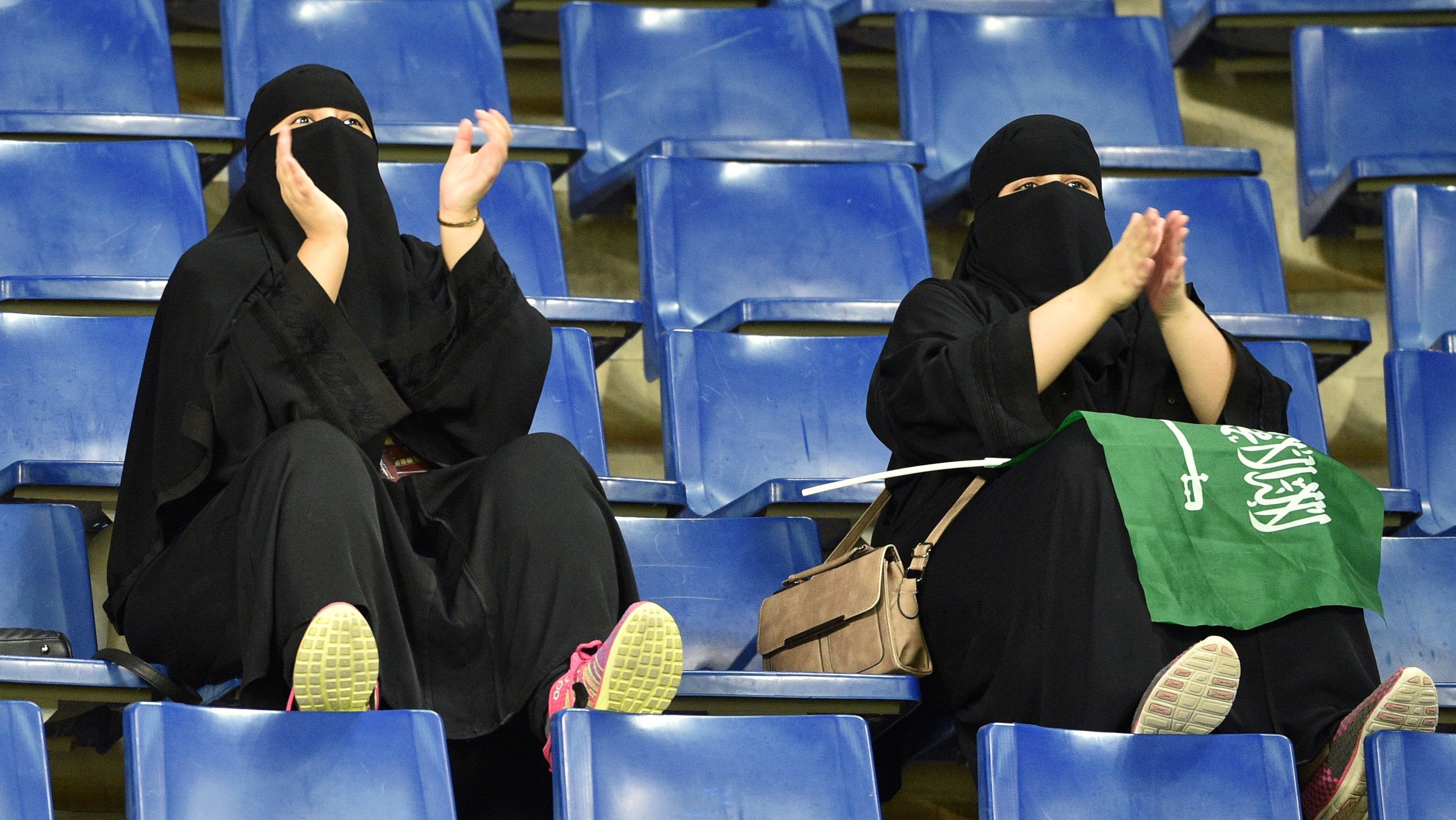 Ezentúl engedély nélkül utazhatnak külföldre a szaúdi nők