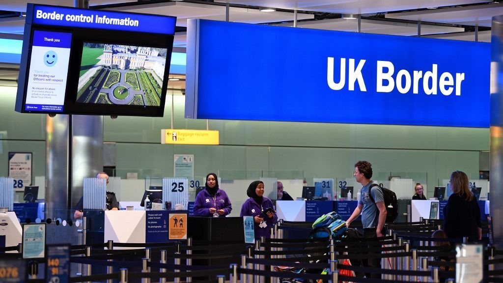 Tömegesen törlik a járatokat a sztrájkveszély miatt a legnagyobb londoni repülőtéren