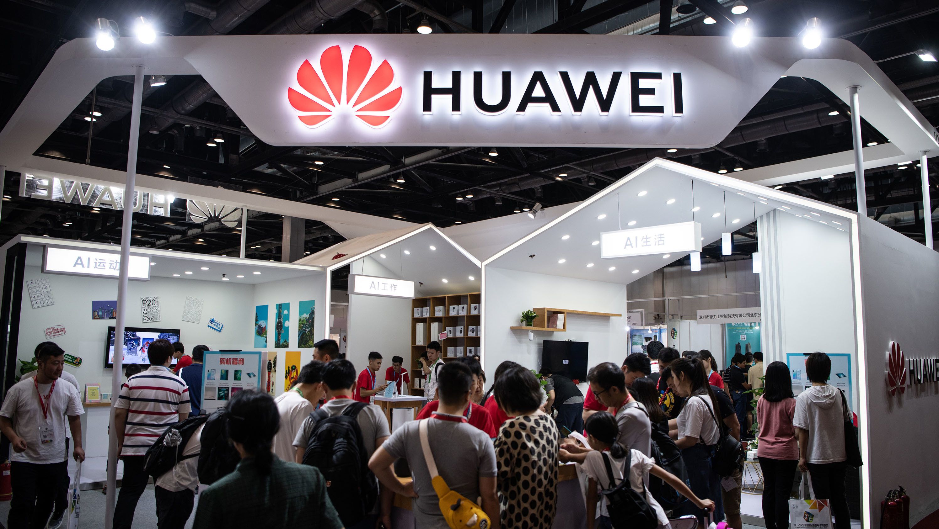 A Huawei bemutatta saját operációs rendszerét