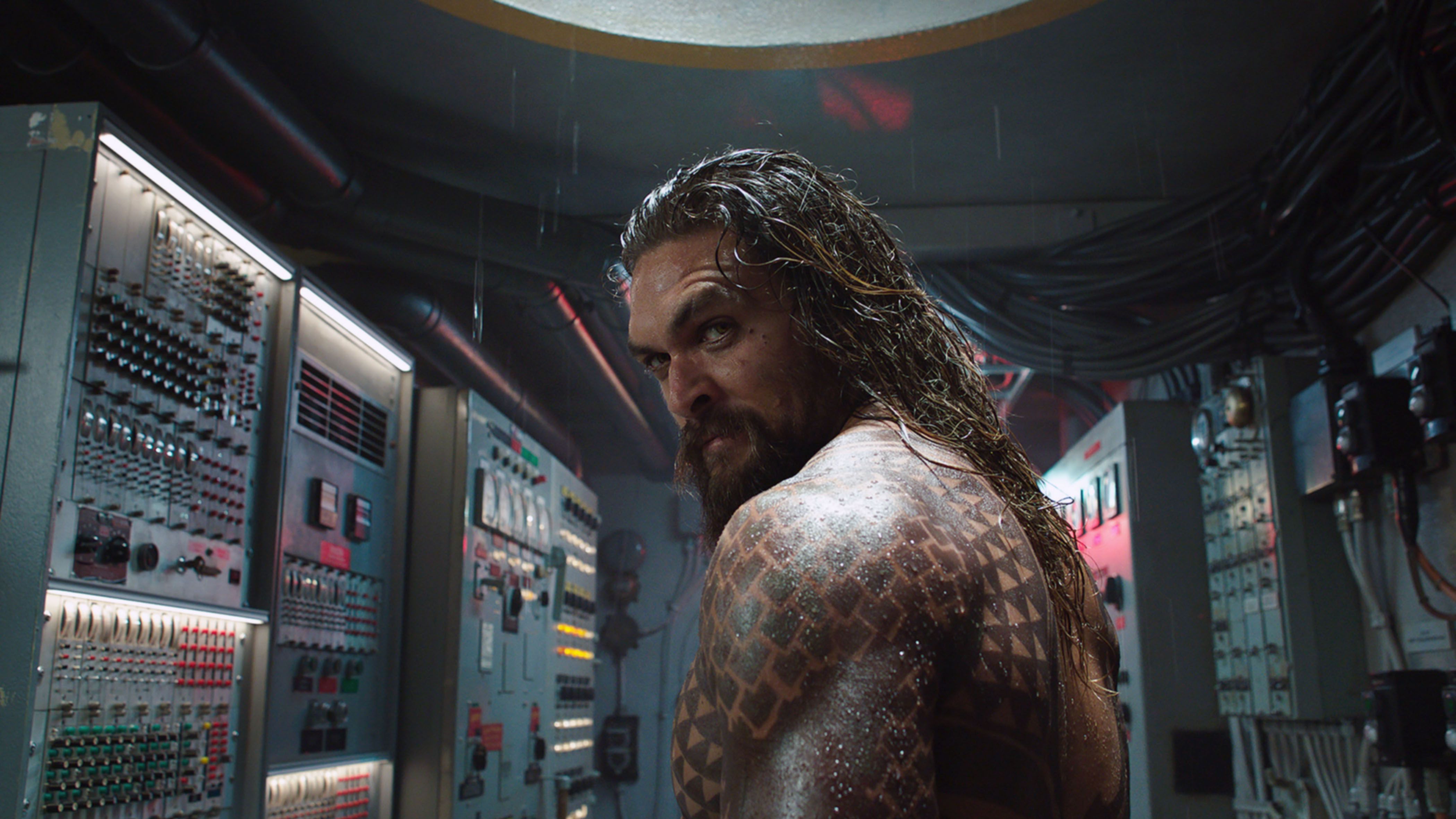 Jason Momoa azzal ijesztgeti a készítőket, hogy nem vesz részt az Aquaman 2-ben