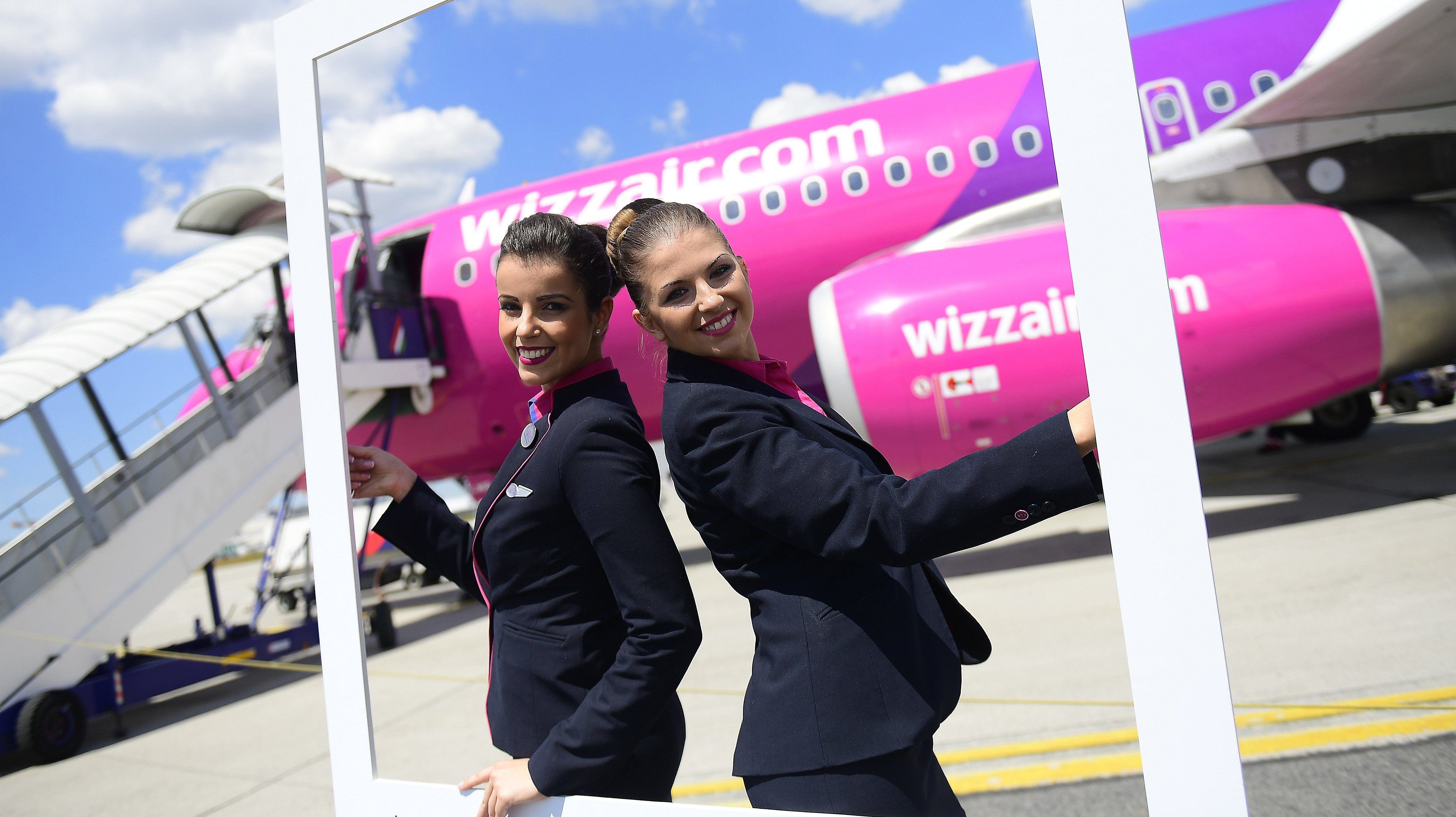 Ezért ülteti szét az együtt utazókat a Wizz Air