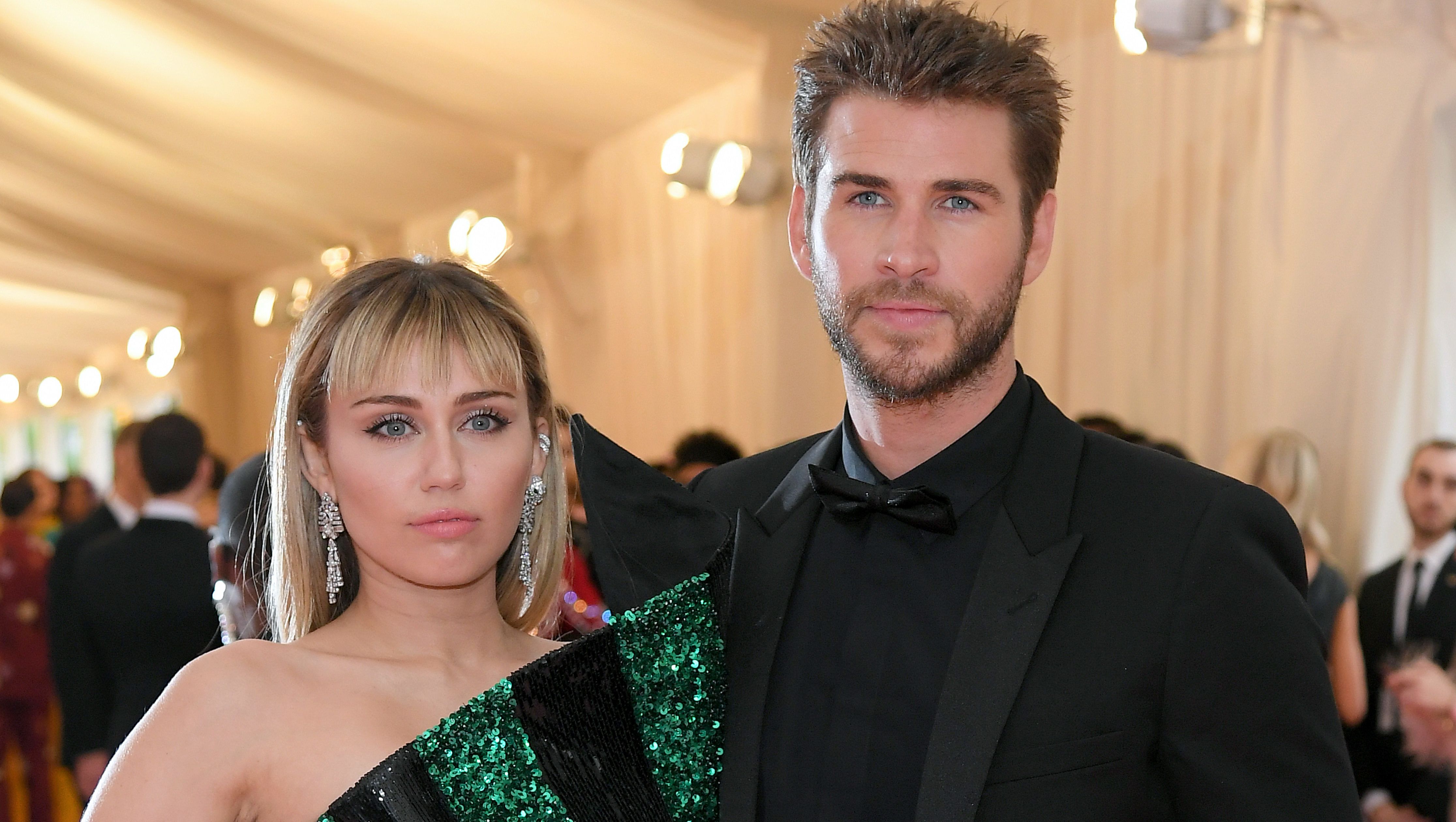 Liam Hemsworth beadta a válókeresetet