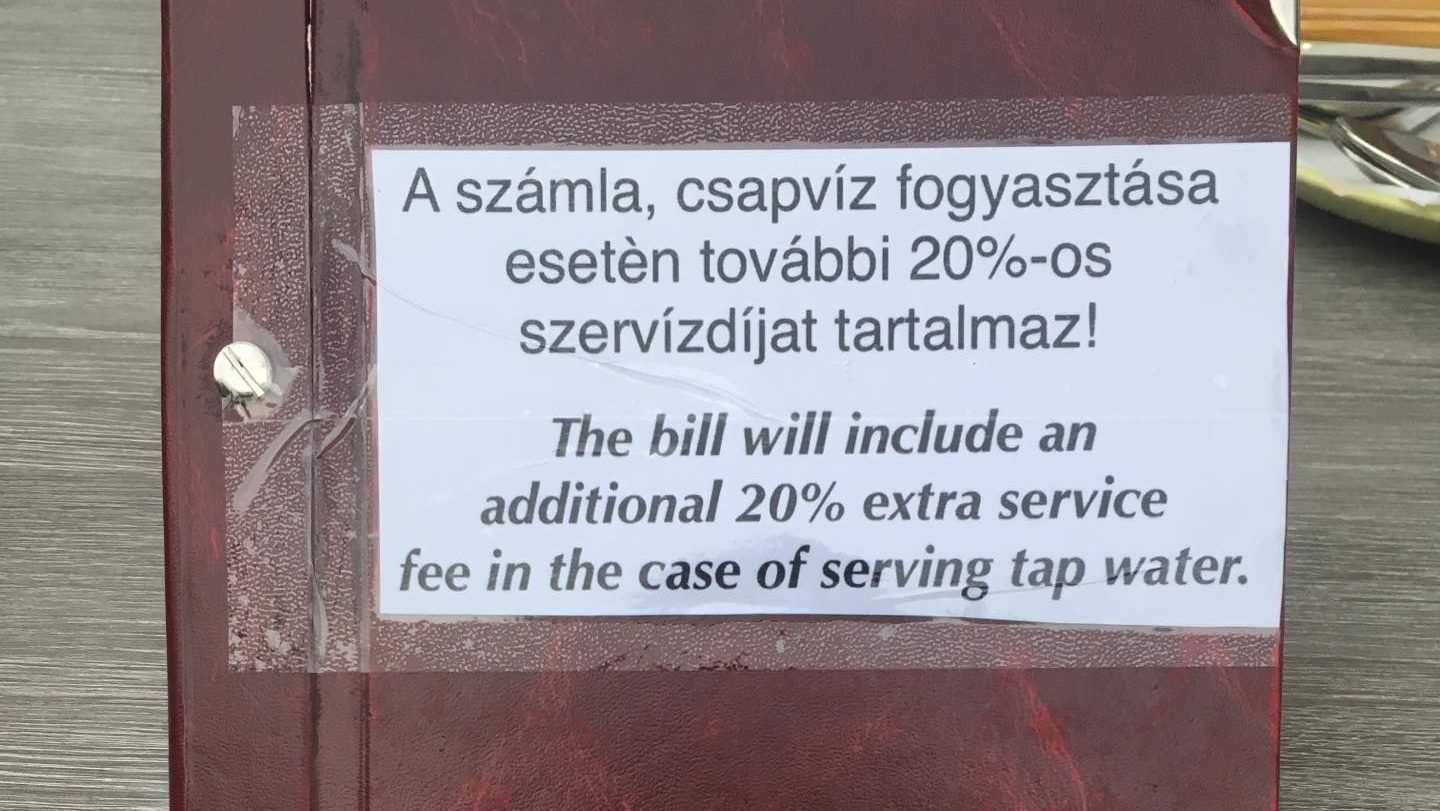 Budapesti étterem ennél pofátlanabbul még nem számolta fel a csapvizet