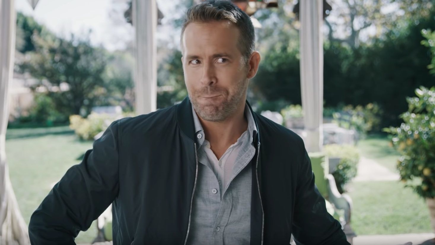 Ryan Reynolds megmutatta, milyen szlogeneket tiltottak le új ginje kapcsán