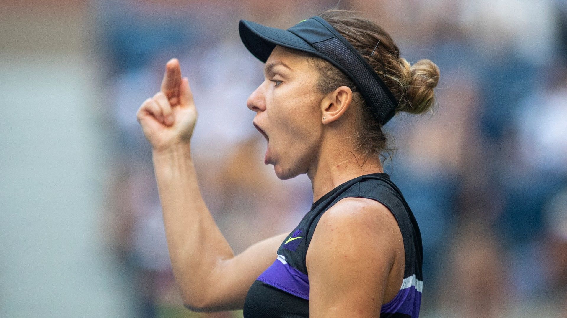 Nadal játék nélkül továbbjutott, Halep meglepetésre kiesett