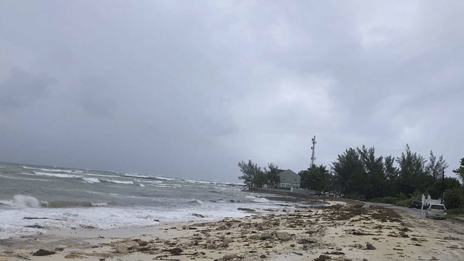 Az idei év legerősebb hurrikánja elérte a Bahamákat