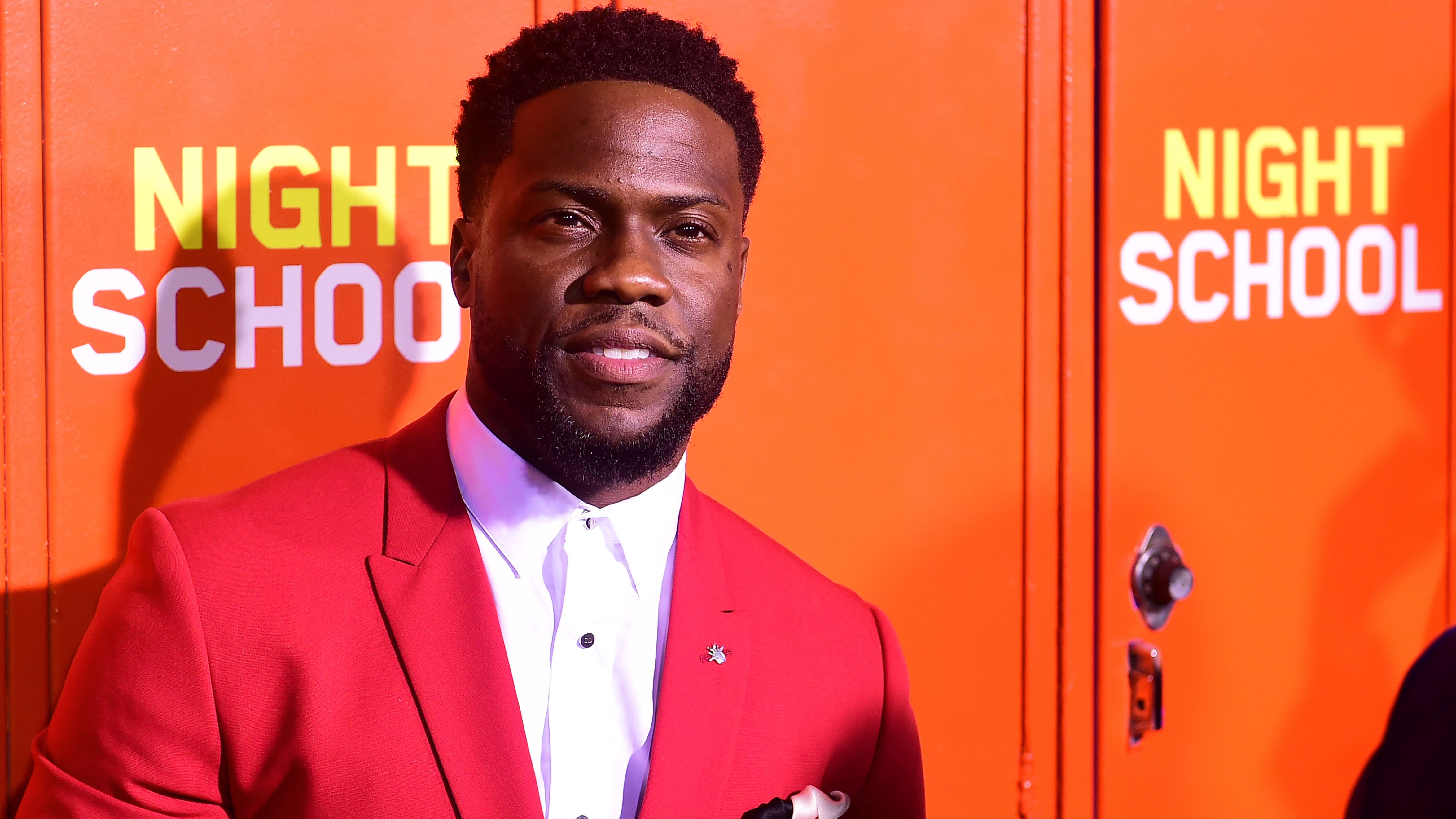 Kevin Hart súlyos autóbalesetet szenvedett