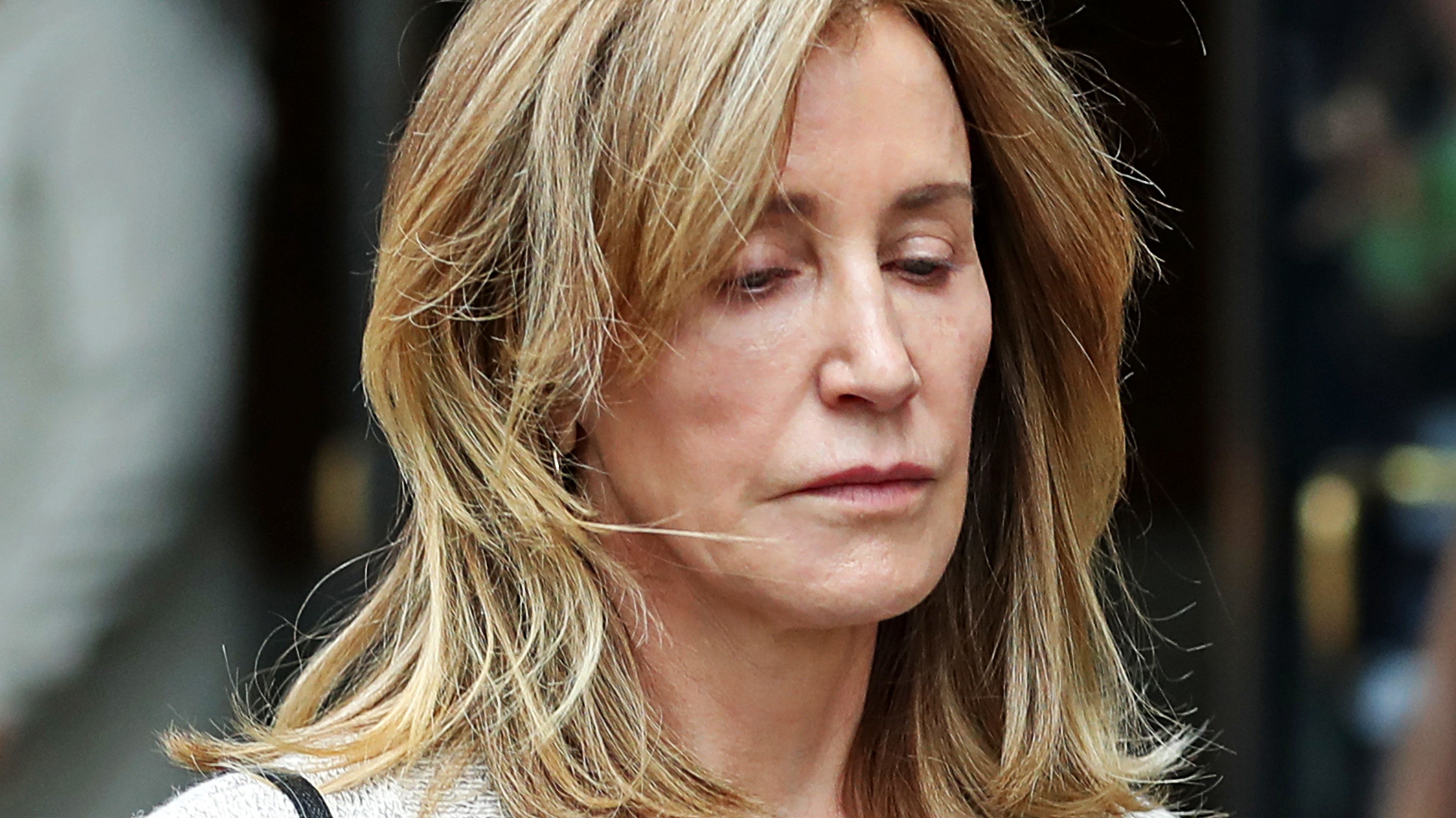 Ilyen körülmények közt tölti a két hét börtönbüntetést Felicity Huffman