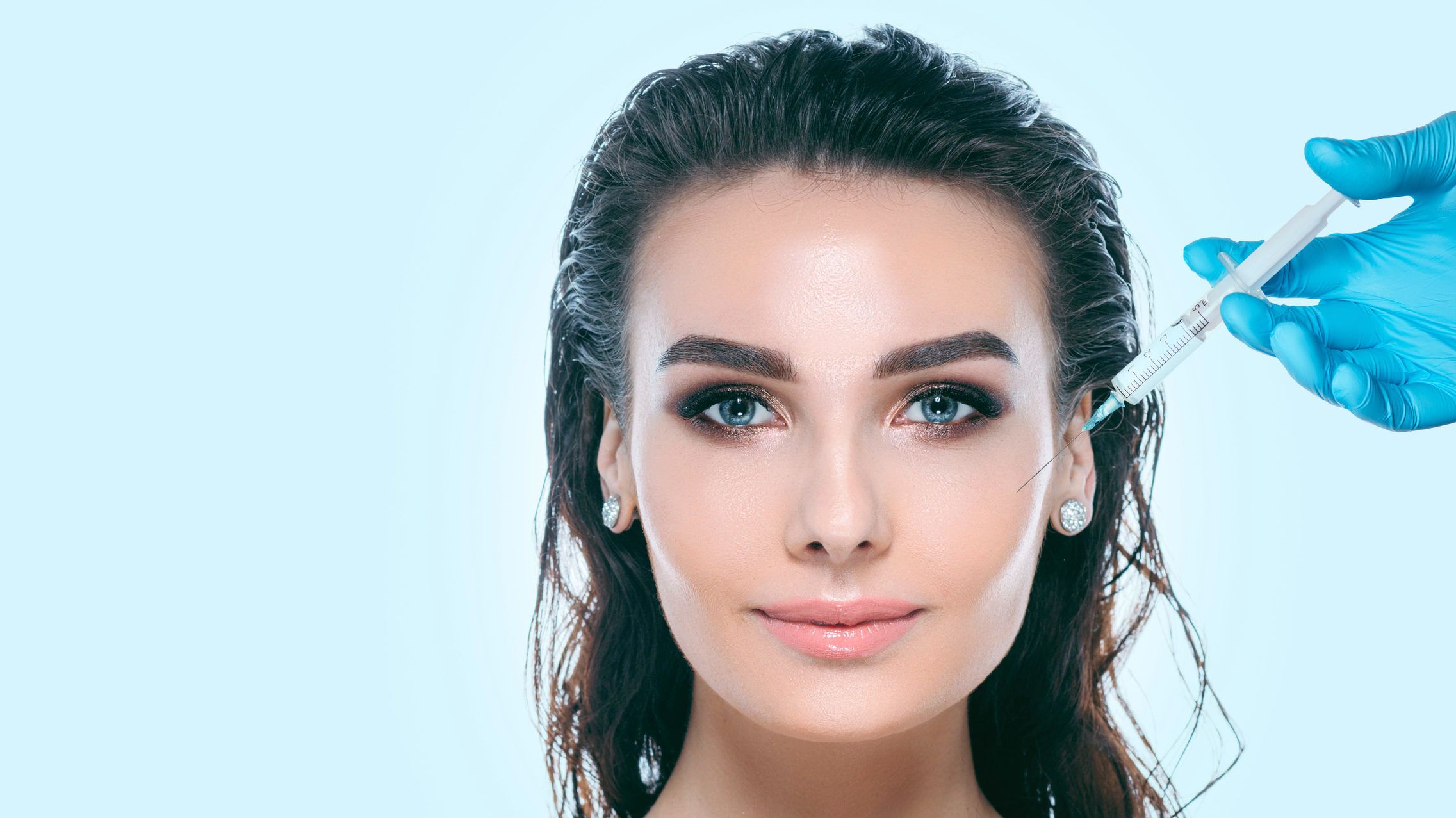Nők azért mennek plasztikai sebészhez, hogy kijavítsák a „nyugodt kurvás arcukat”