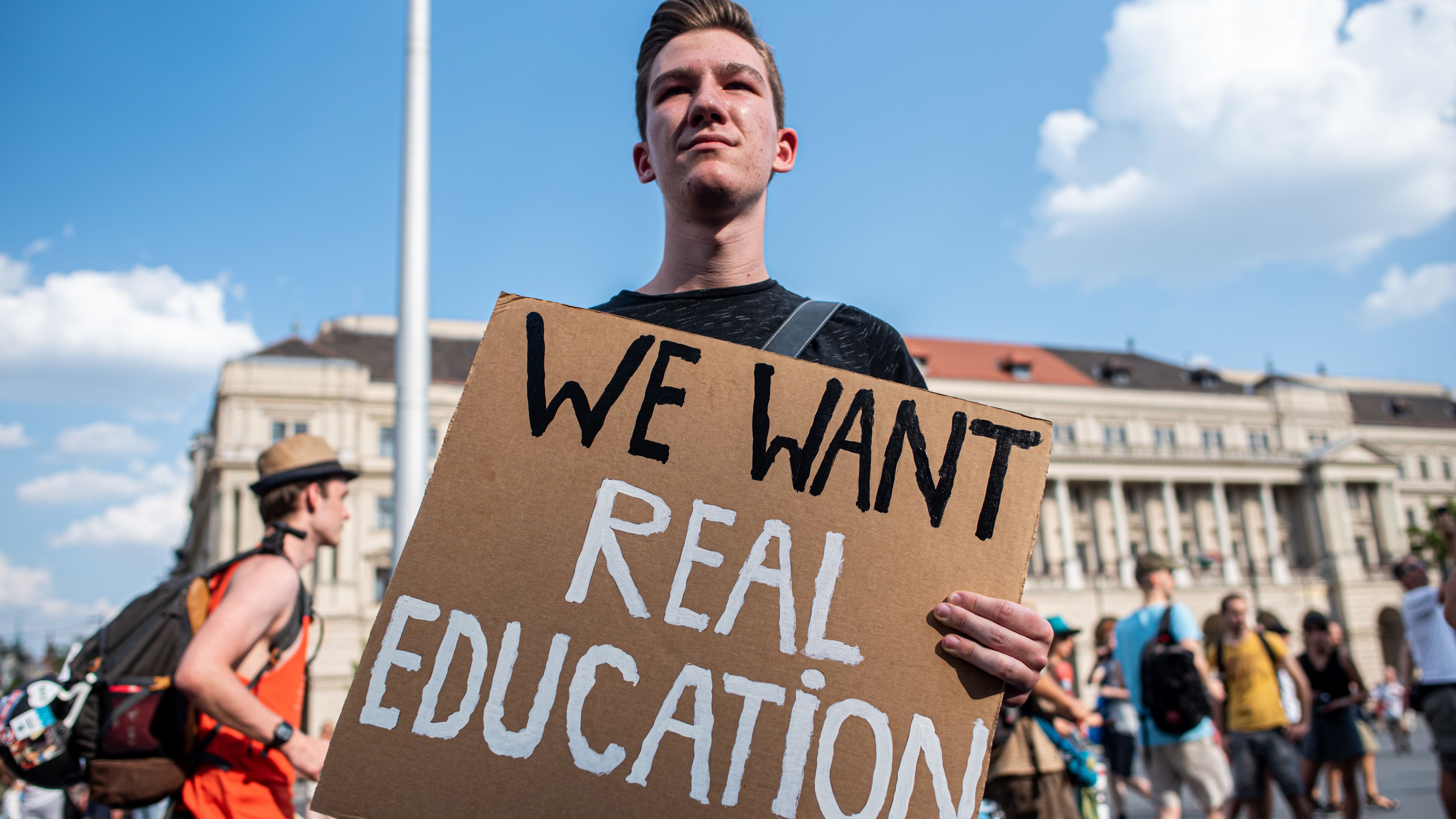 Demonstrációt szerveznek Budaörsön az iskolákért