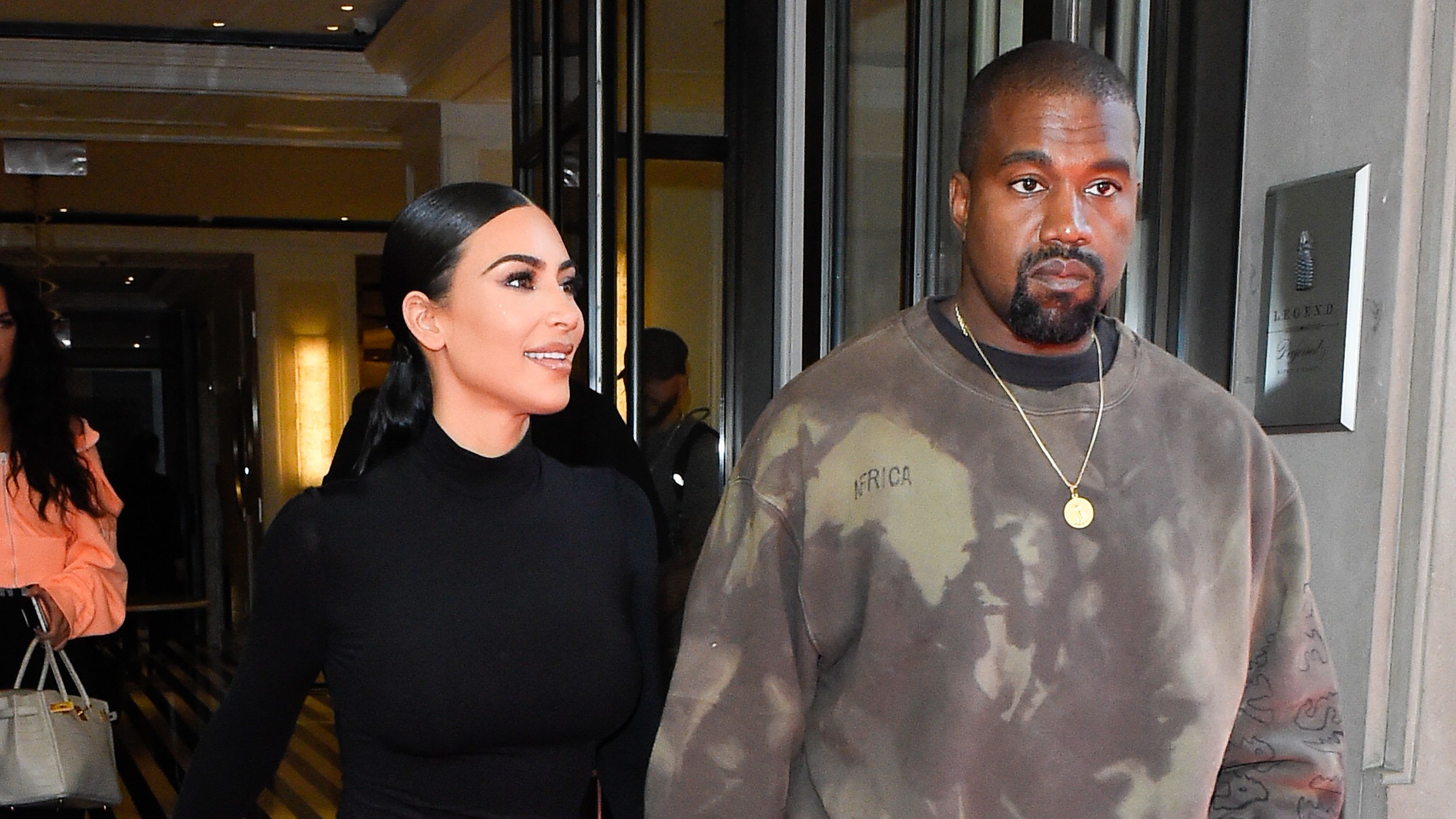 Kim Kardashian törölt egy képet a dühös Kanye West rajongók miatt