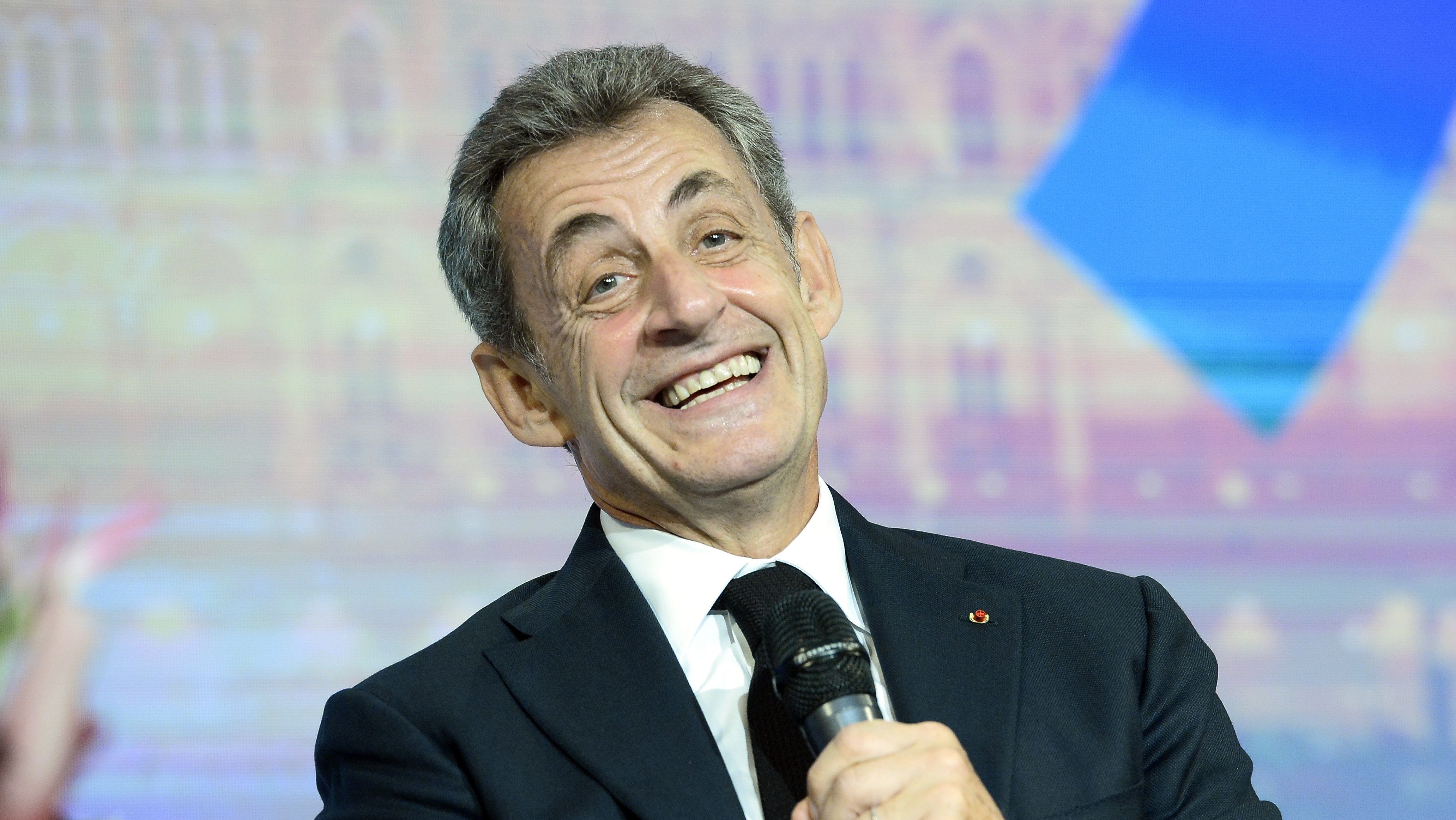 Sarkozynek bíróság elé kell állnia törvénytelen kampányfinanszírozás miatt