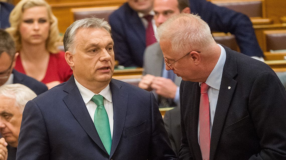 Orbán akár tanulhat is Trócsányi bukásából