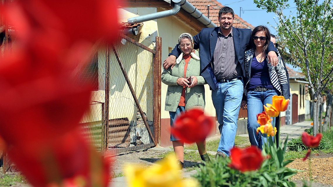 Simonka családtagjai is vádlottak, a fideszes politikus bűnszervezetet irányított az ügyészség szerint