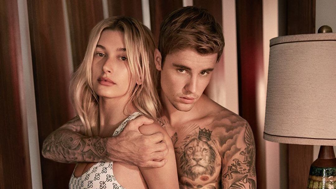 Bieberék alsóneműs képével ünnepelte 50. évét a Calvin Klein