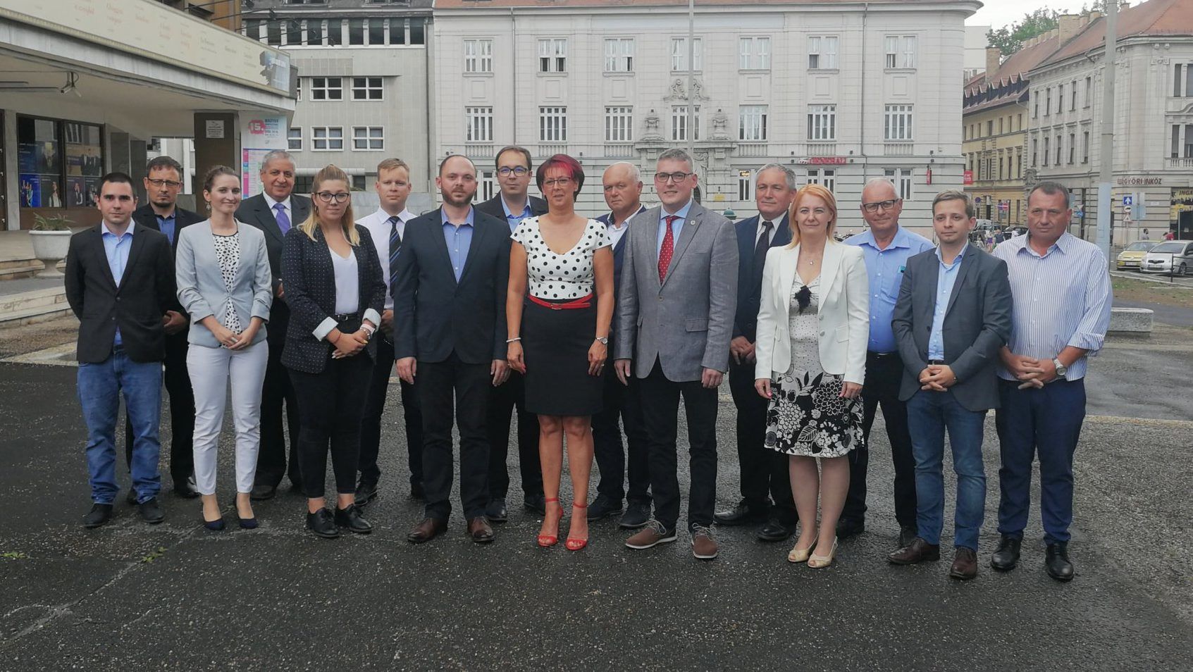 Győri MSZP: Úgy tűnik, Borkai Zsolt lányok mellett fiúkat is vett magának