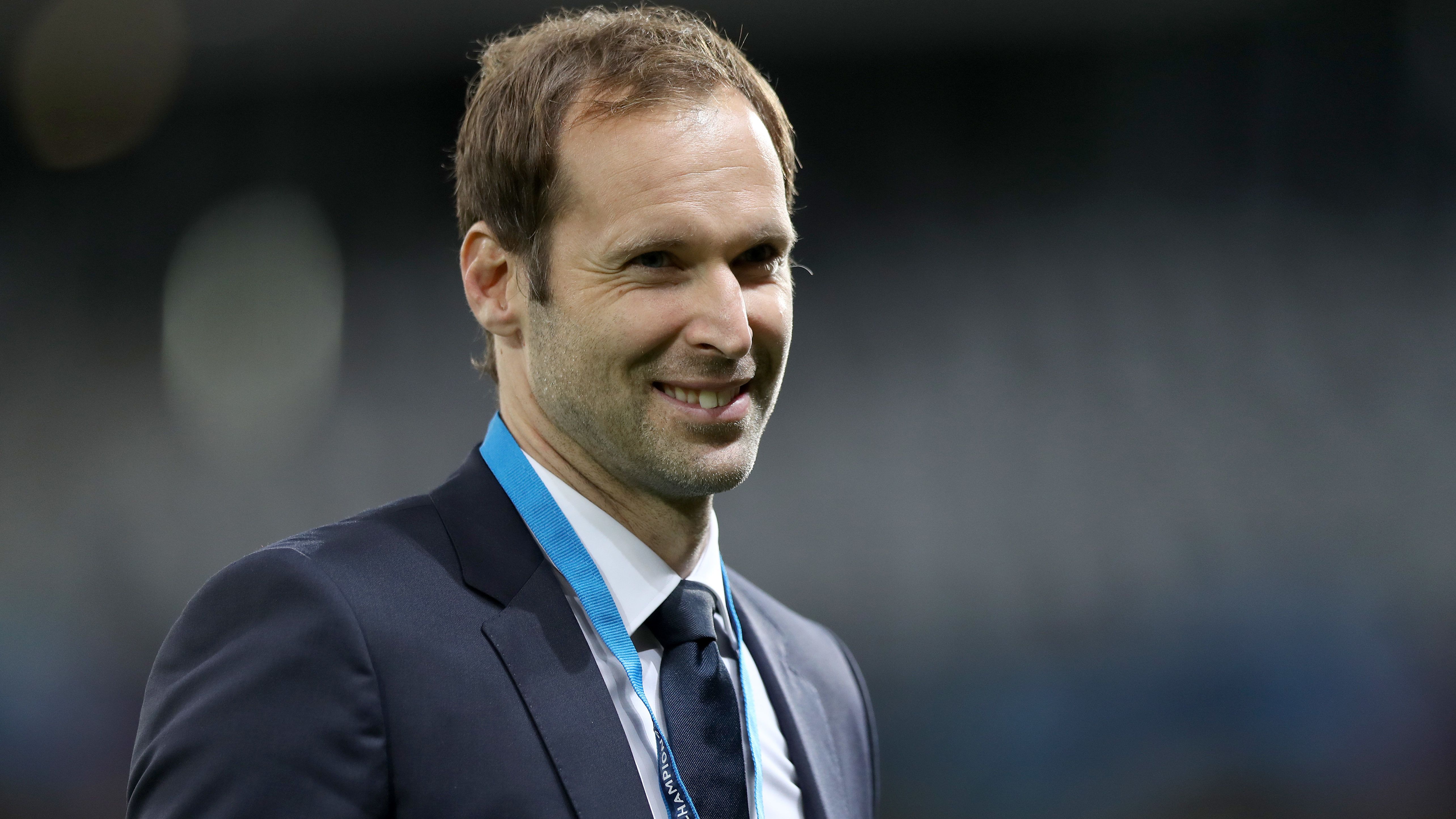 Petr Cech hokikapusnak állt, már csapata is van
