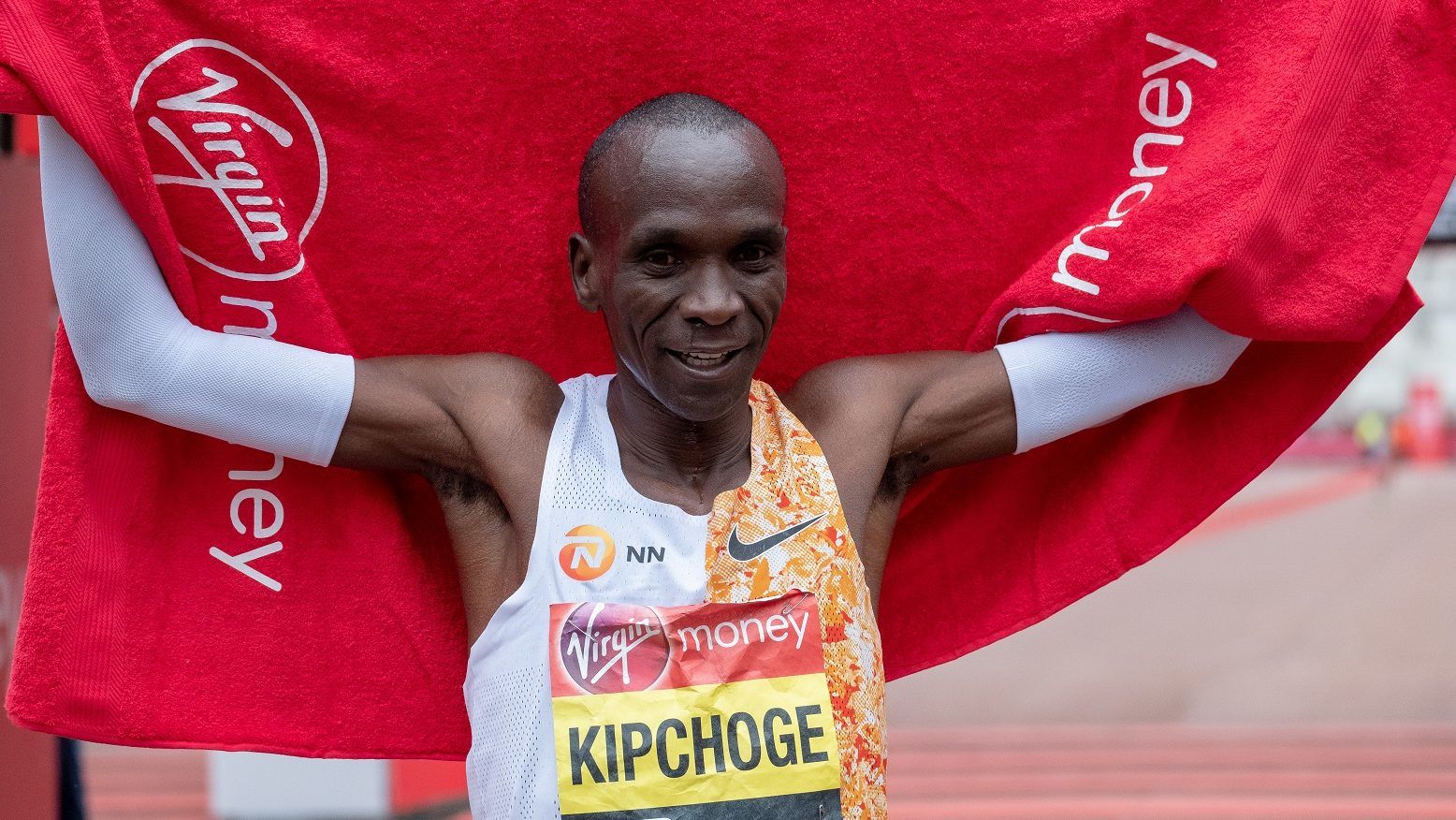 Itt lehet élőben követni, ahogy megkísérlik lefutni a maratont két órán belül