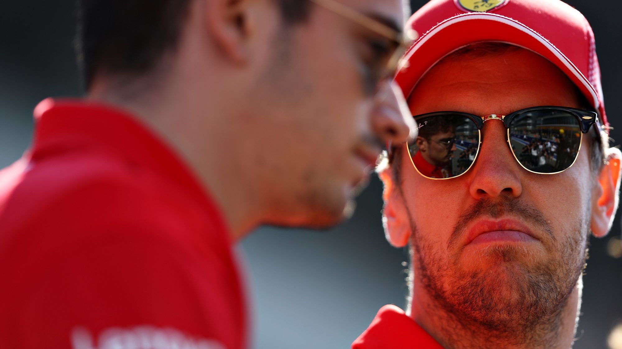 Sebastian Vettel és a Ferrari odapörkölt Japánban a Merciknek