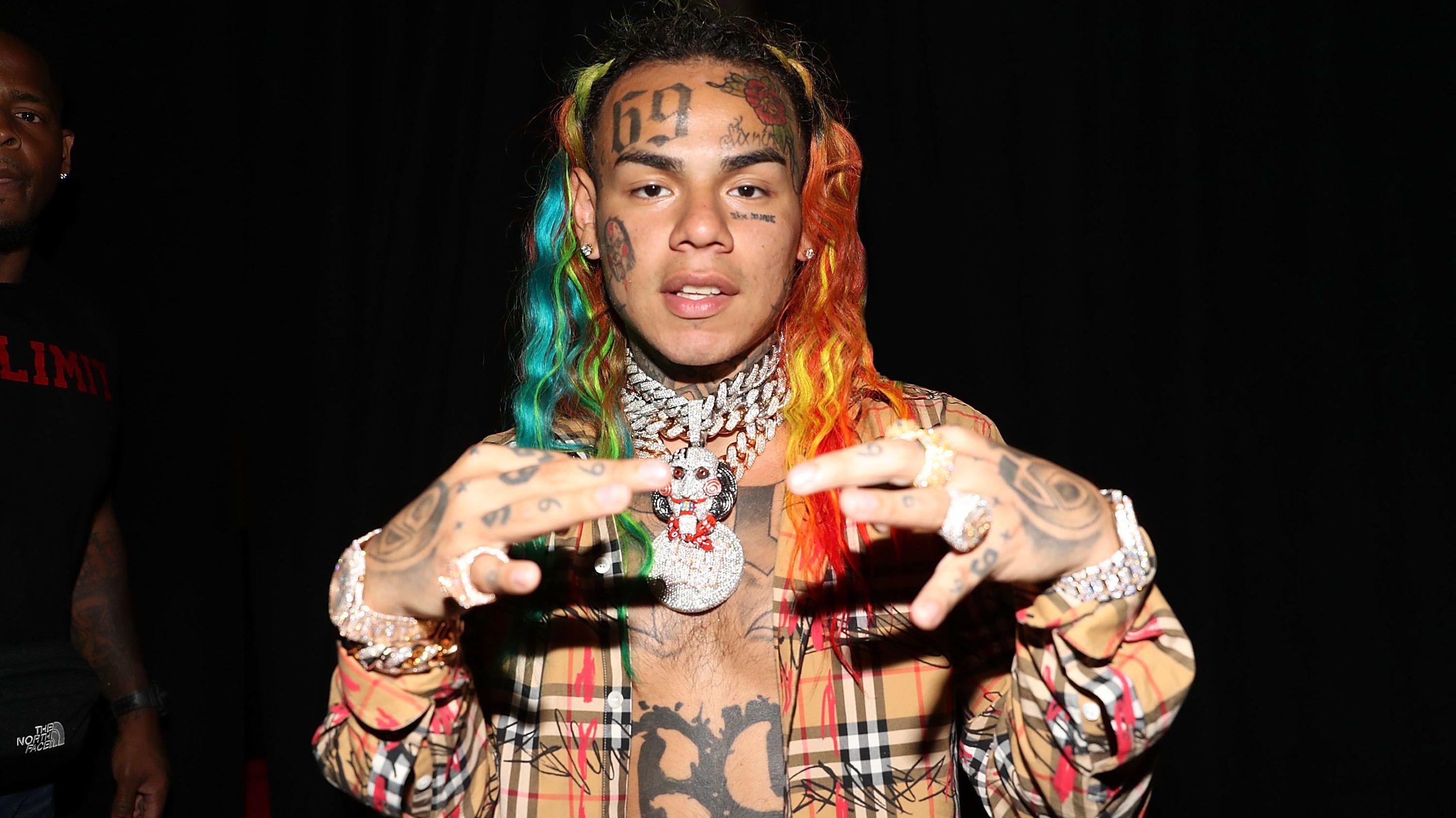 Tekashi69 feldobta bandájának keresztapáját is, 14 év börtön várhat rá