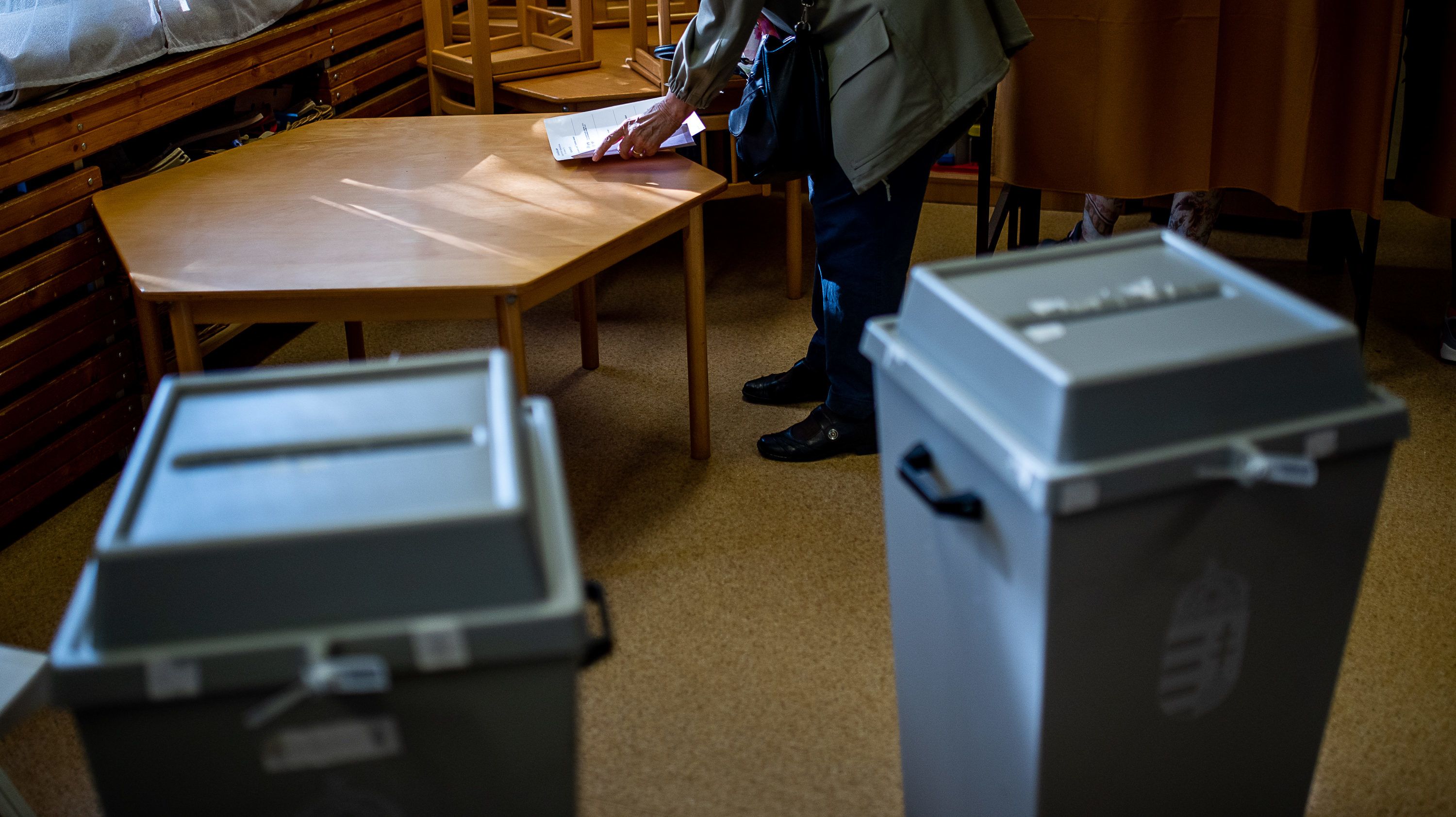 Lemondásra szólították fel Mohács polgármesterét