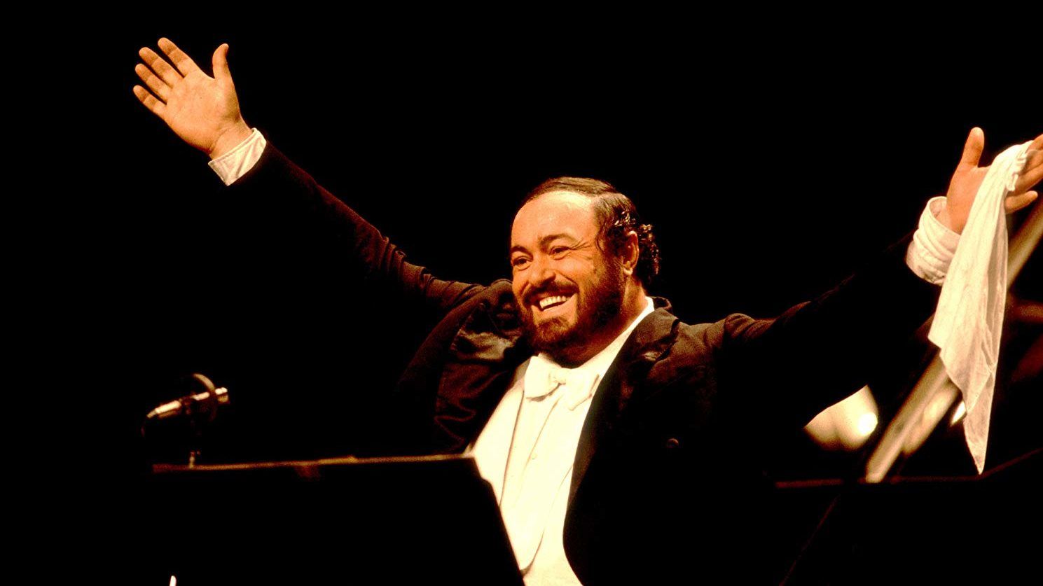 Szirupos nosztalgiabuli lett a Pavarotti-film