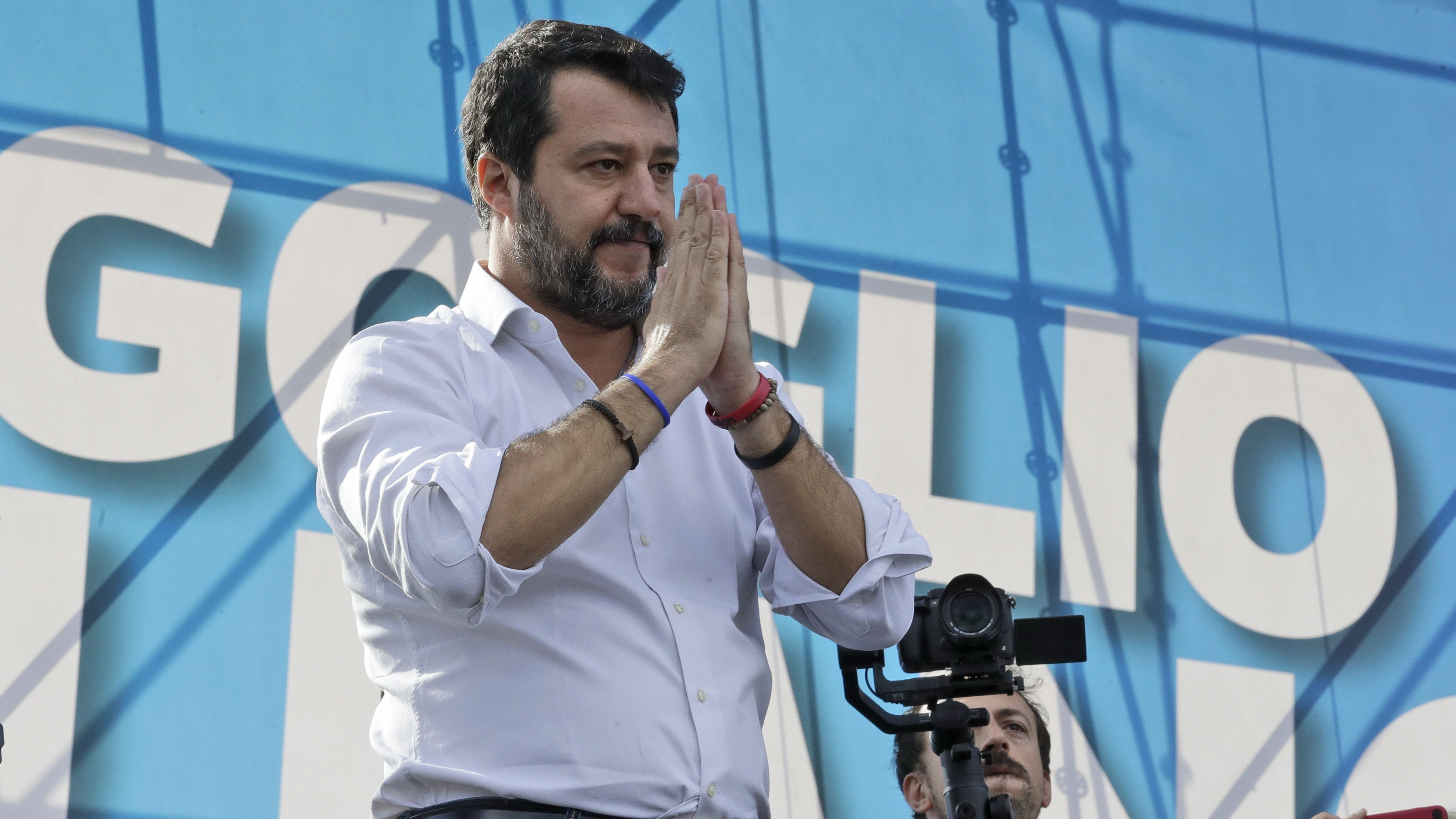 Salvini Orbánt méltatta a Liga római demonstrációján