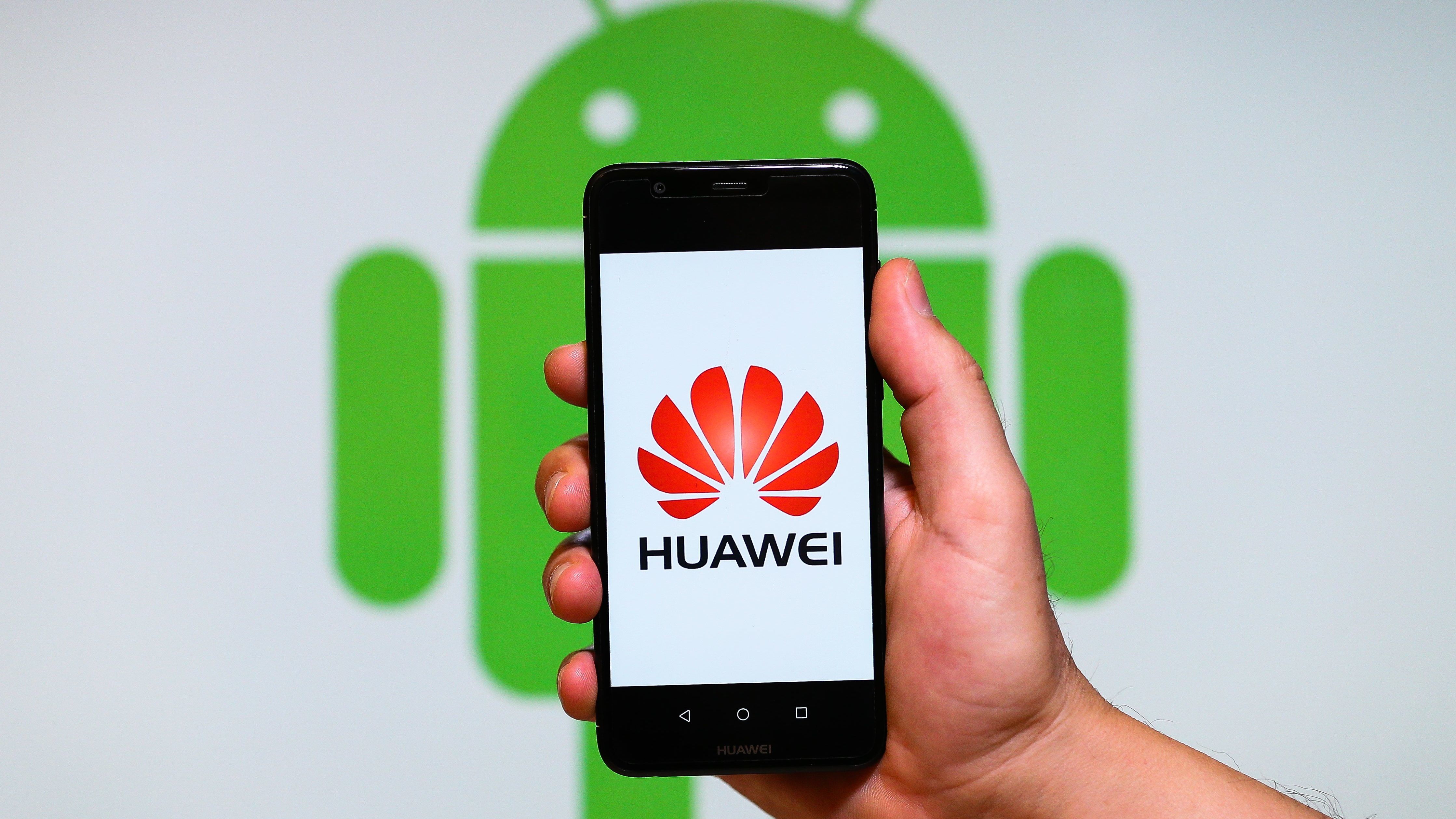 Nem túl biztató hírt közölt a Huawei