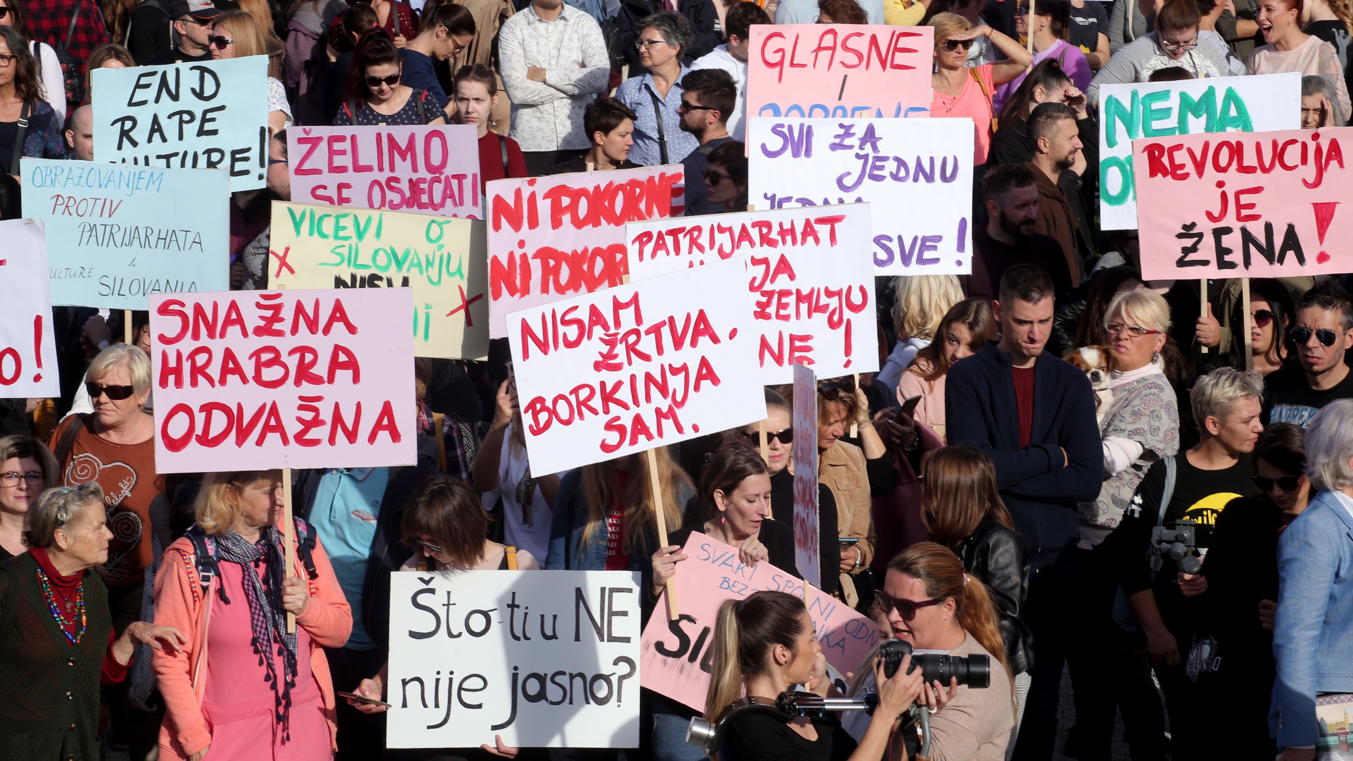 Megerőszakoltak egy 15 éves lányt Horvátországban, törvényt módosítana a kormány