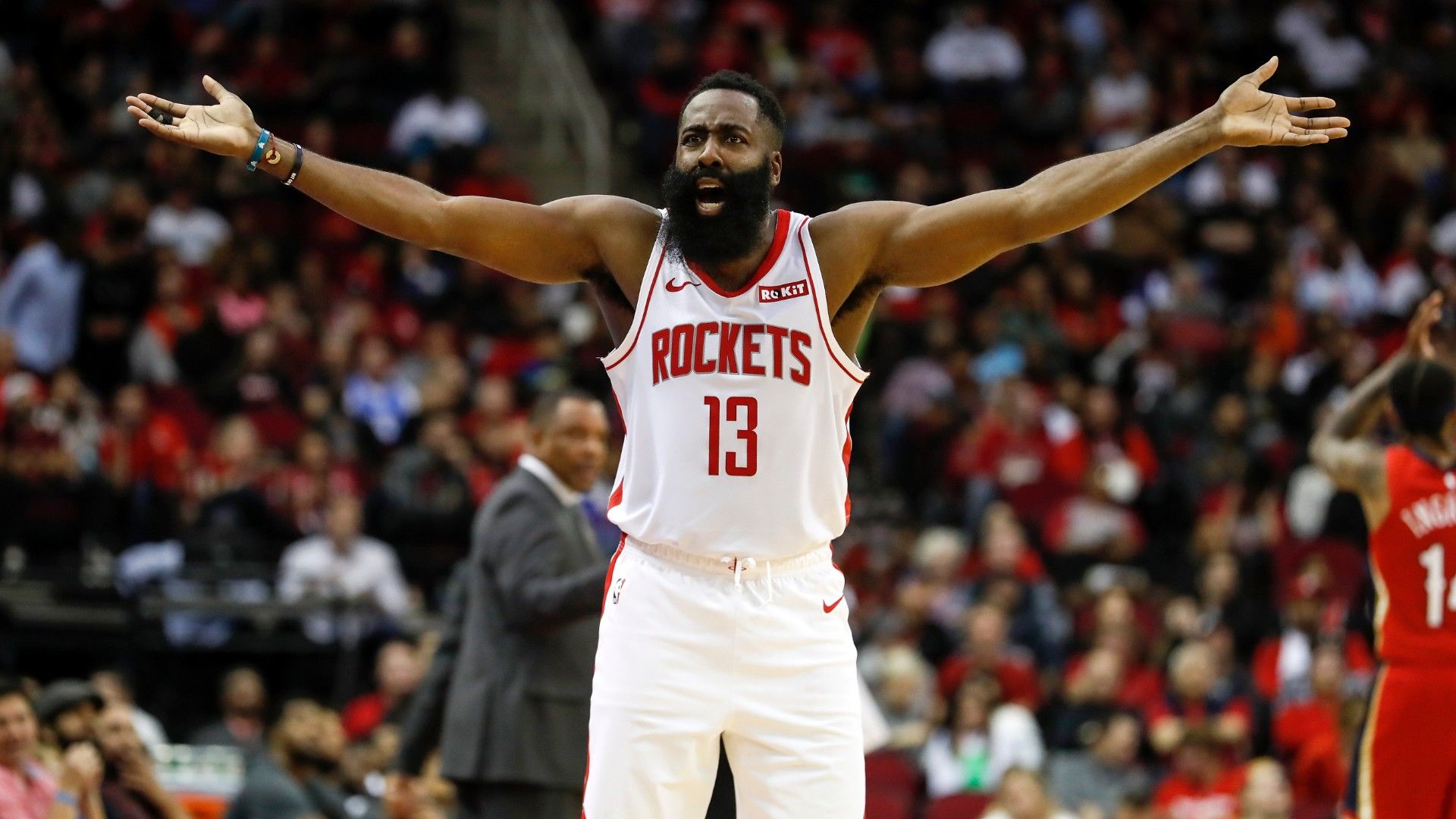 James Harden majdnem betörte a saját orrát