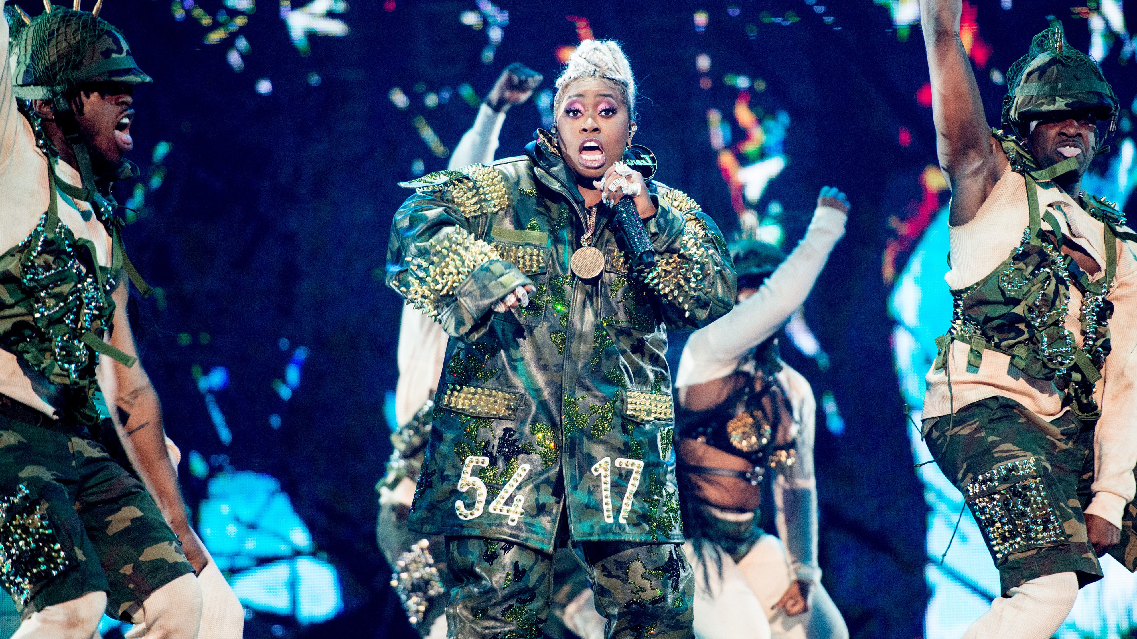 Missy Elliott újraalkotta 22 évvel ezelőtti albumborítóját