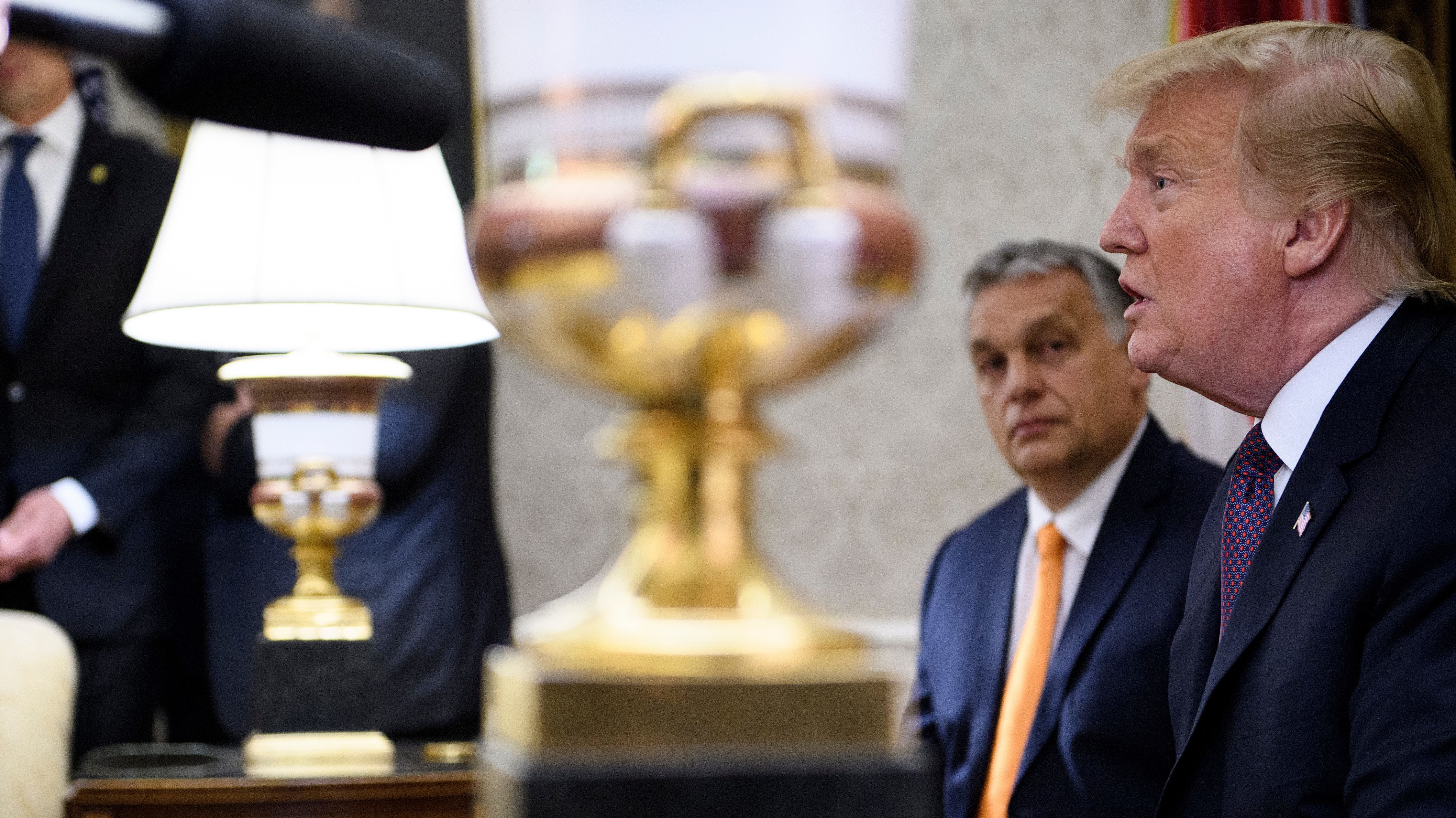 Hiába Trumpék lobbija, Orbánék kitartanak a Huawei mellett
