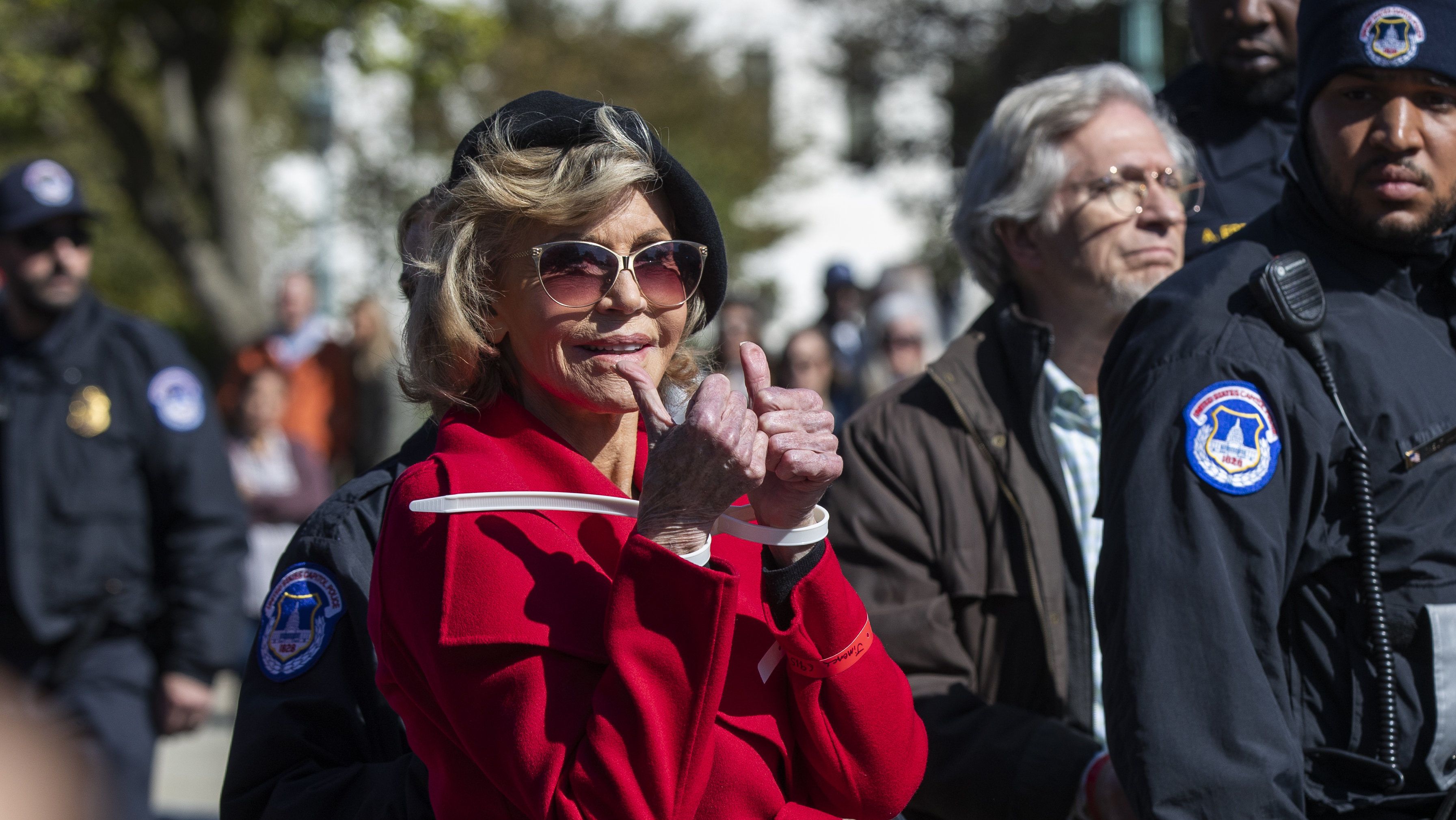 Jane Fonda azt büntetné, aki nem klímavédő